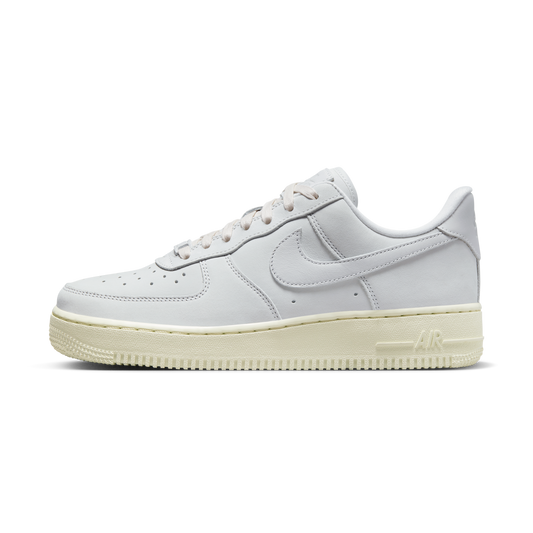 Nike Air Force 1 Low Summit White (Women's)