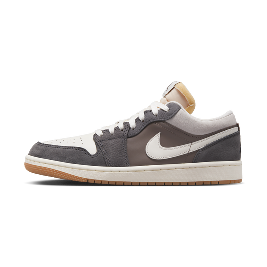 Jordan 1 Low SNKRS Day Korea Magpie (2023)
