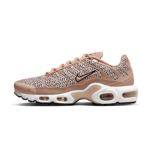 Nike Air Max Plus United in Victory (Women's)