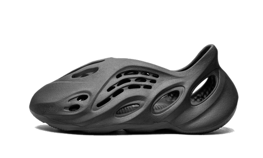 Yeezy Foam RNNR Onyx (HP8739) - EU 37–51 - Black | SOSUKICKS