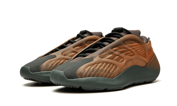 Yeezy 700 V3 Copper Fade (GY4109) - 36 2/3 EU - 4.5 US - Orange | SOSUKICKS