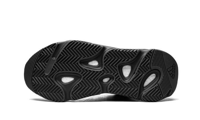 Yeezy 700 MNVN Geode (GW9526) - 37 1/3 EU - 5 US - Purple | SOSUKICKS