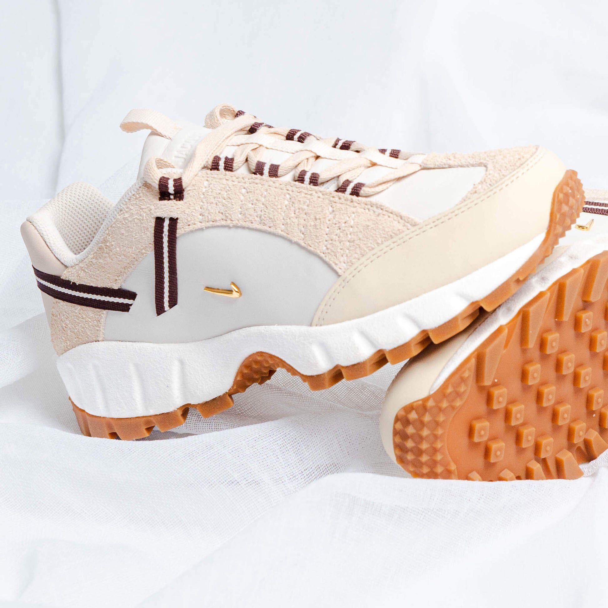 Air Humara LX Jacquemus Beige (DR0420-001) - 37.5 EU - 5 US - Beige | SOSUKICKS