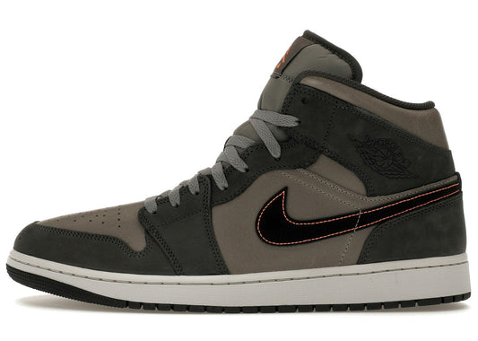 Jordan 1 Mid SE Night Stadium