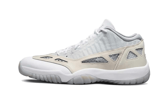 Air Jordan 11 Low IE Light Orewood Brown (919712-102) - EU 40–46 - Brown | SOSUKICKS