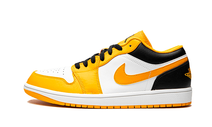 Air Jordan 1 Low Taxi (553560-701) - EU 35.5–40 - White | SOSUKICKS