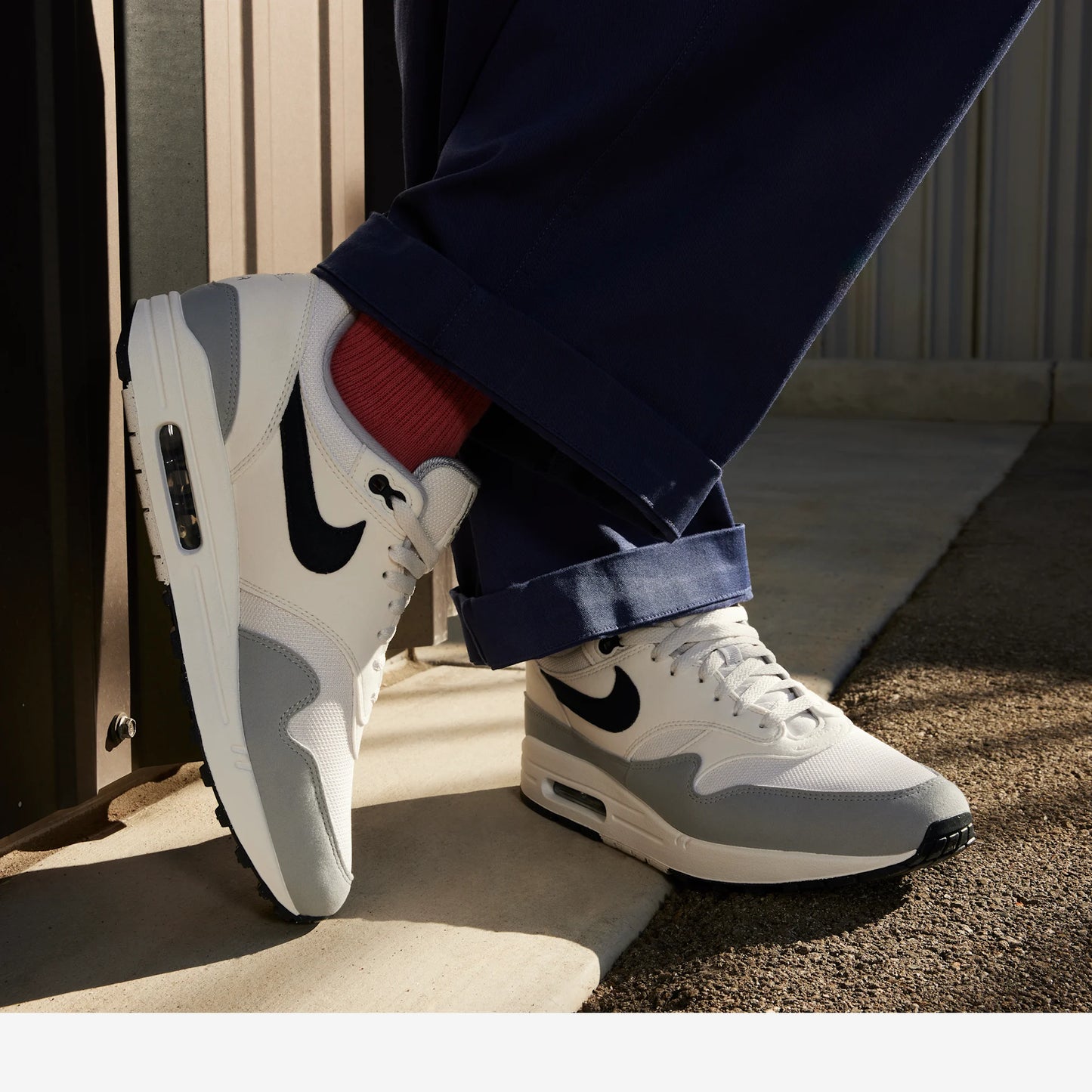 Nike Air Max 1 Platinum Tint Dark Obsidian