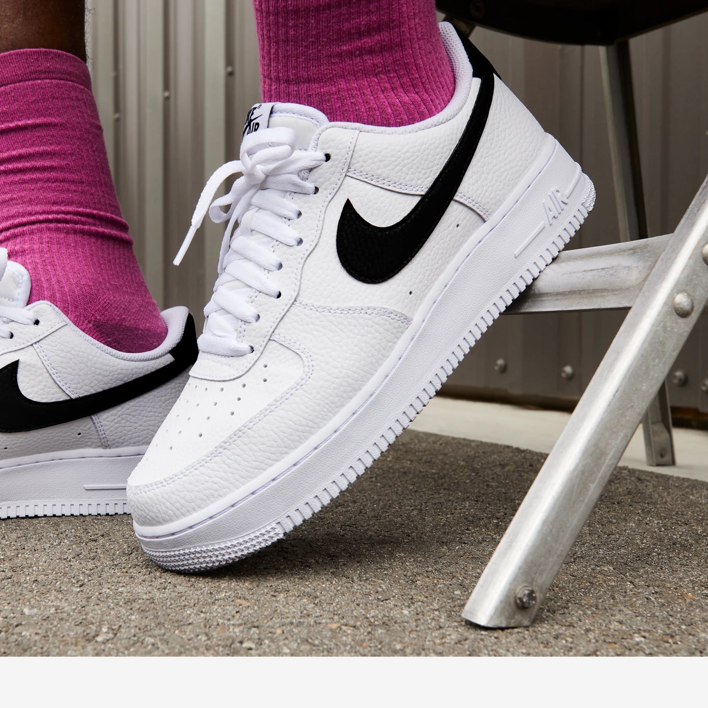 Nike Air Force 1 Low '07 White Black Pebbled Leather