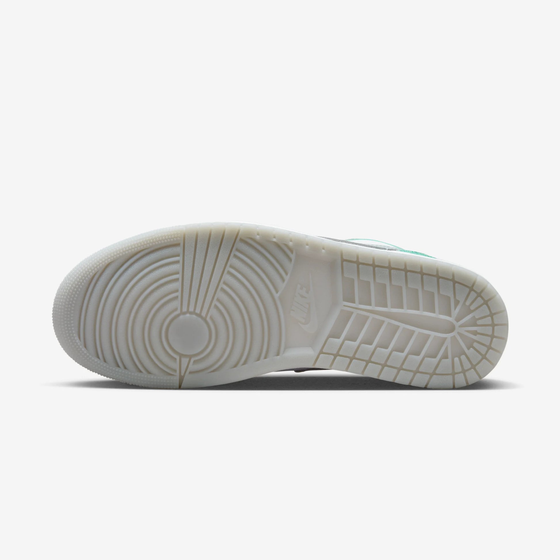 Jordan 1 Low SE New Emerald