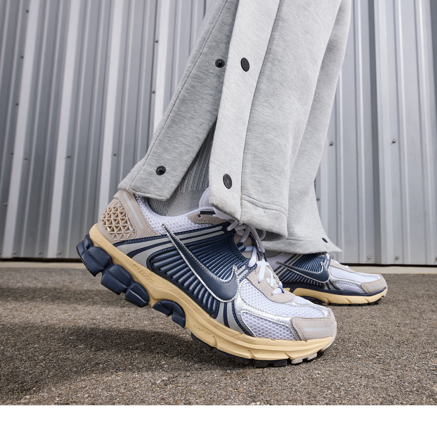 Nike Zoom Vomero 5 Thunder Blue Cream