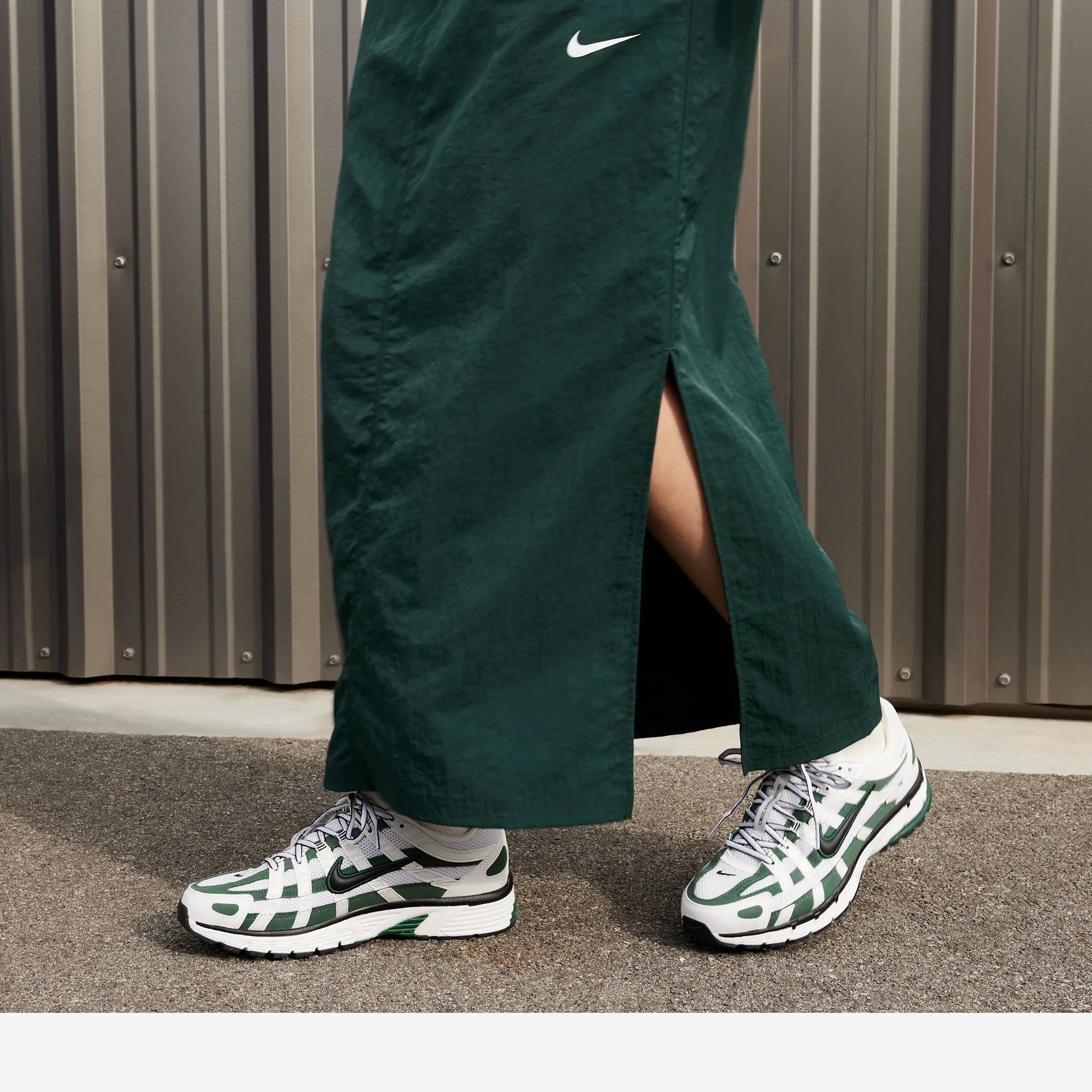 Nike P-6000 Fir (Women's)