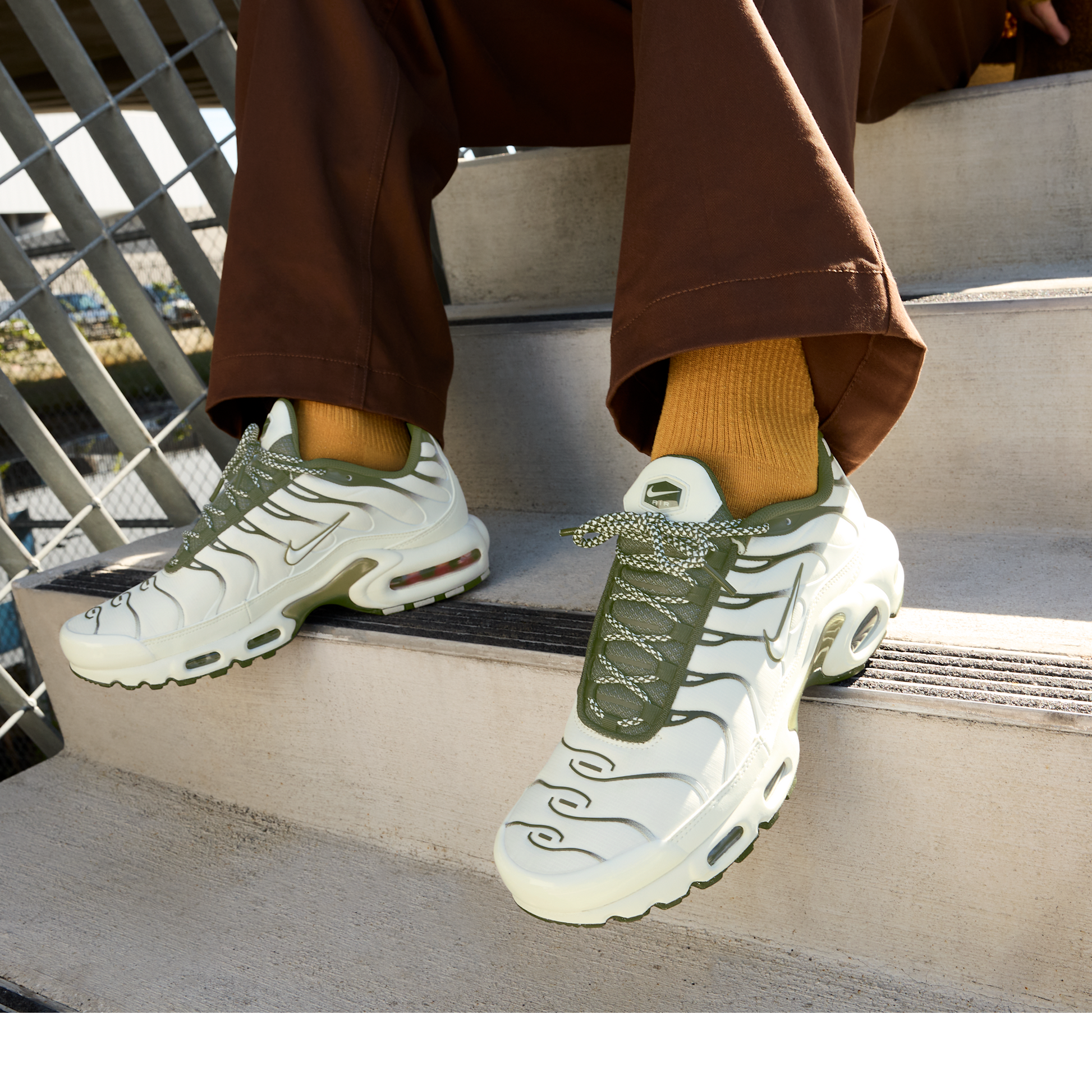 Nike Air Max Plus Phantom Cargo Khaki