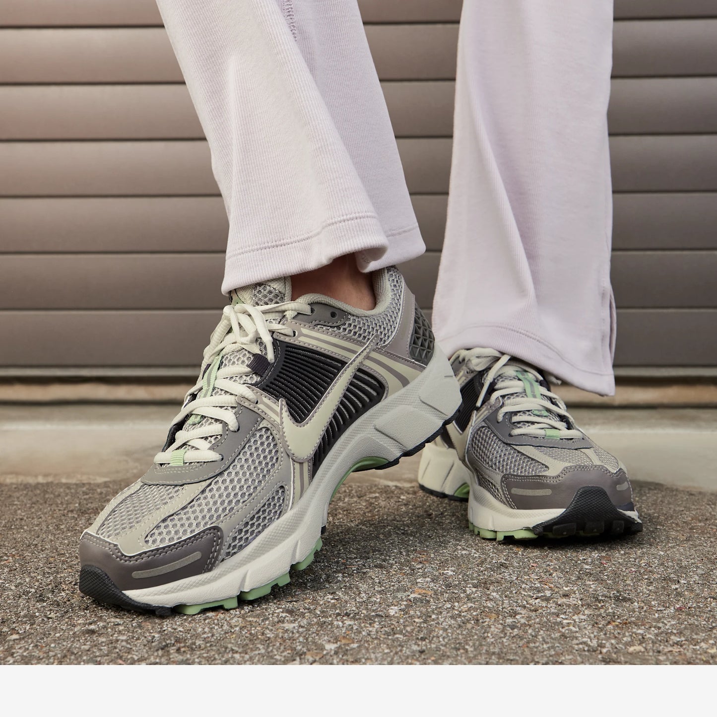 Nike Zoom Vomero 5 Cobblestone Flat Pewter (Women's)