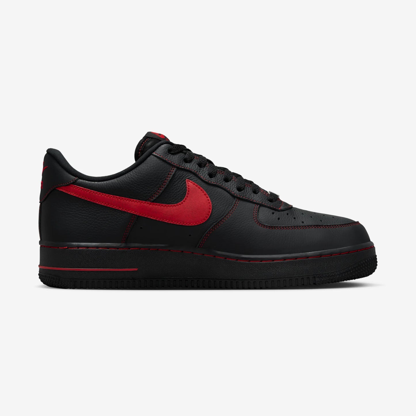 Nike Air Force 1 Low '07 LV8 Bred