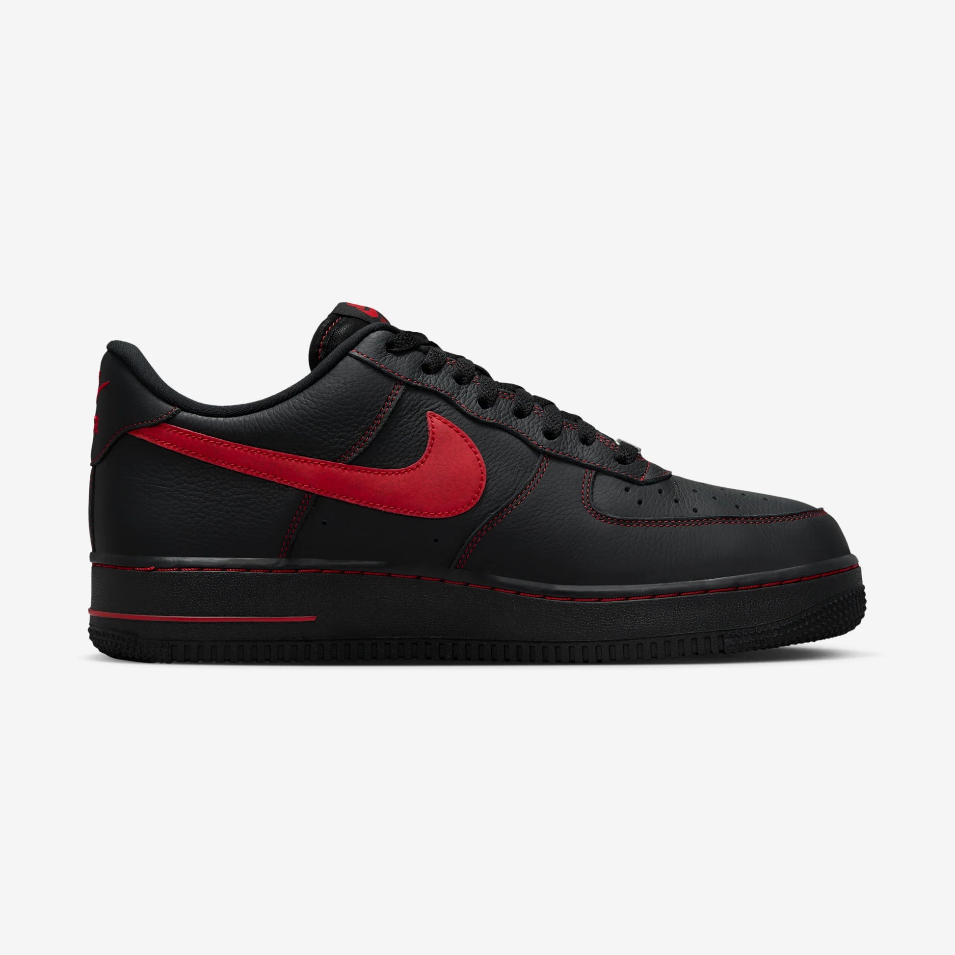 Nike Air Force 1 Low '07 LV8 Bred