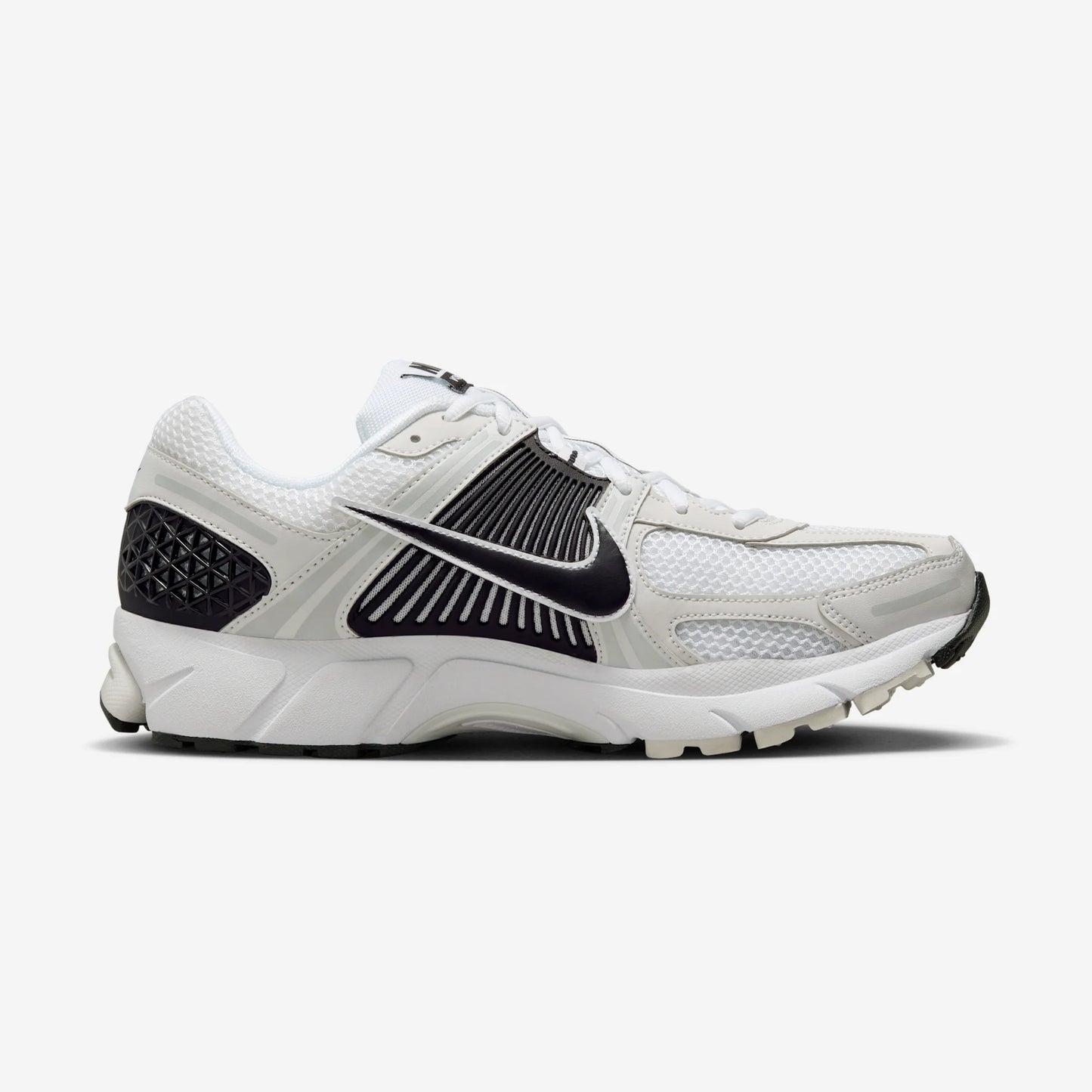 Nike Zoom Vomero 5 White Black
