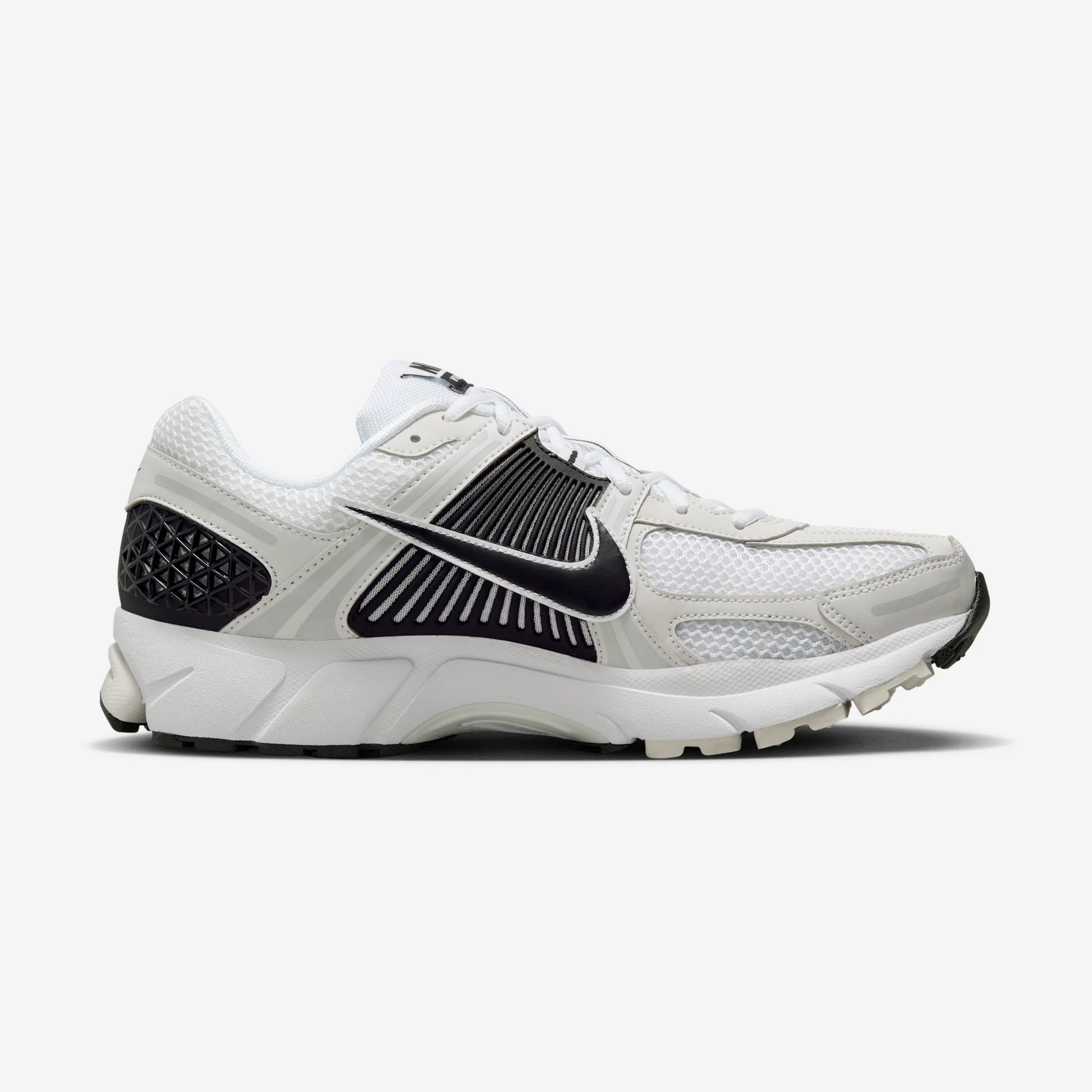 Nike Zoom Vomero 5 White Black