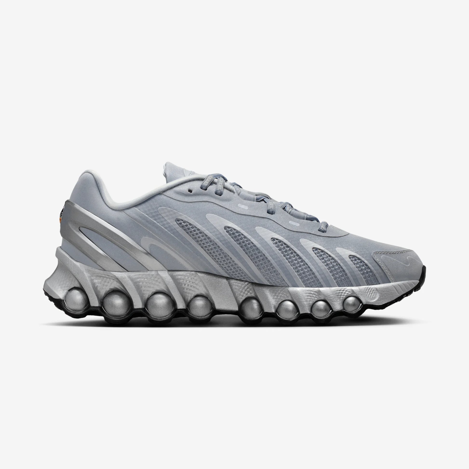 Nike Air Max Dn8 Metallic Silver Black