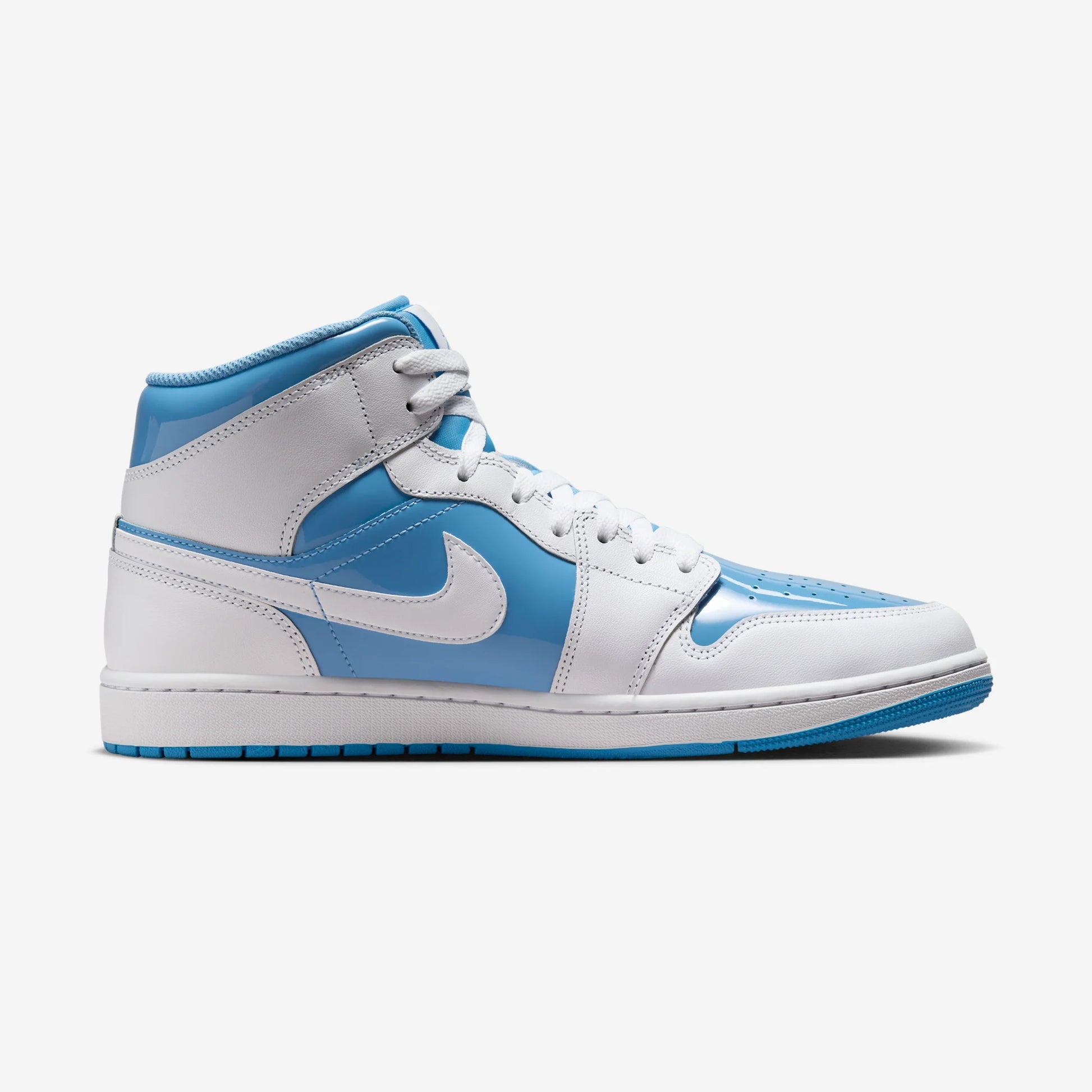 Jordan 1 Mid Legend Blue
