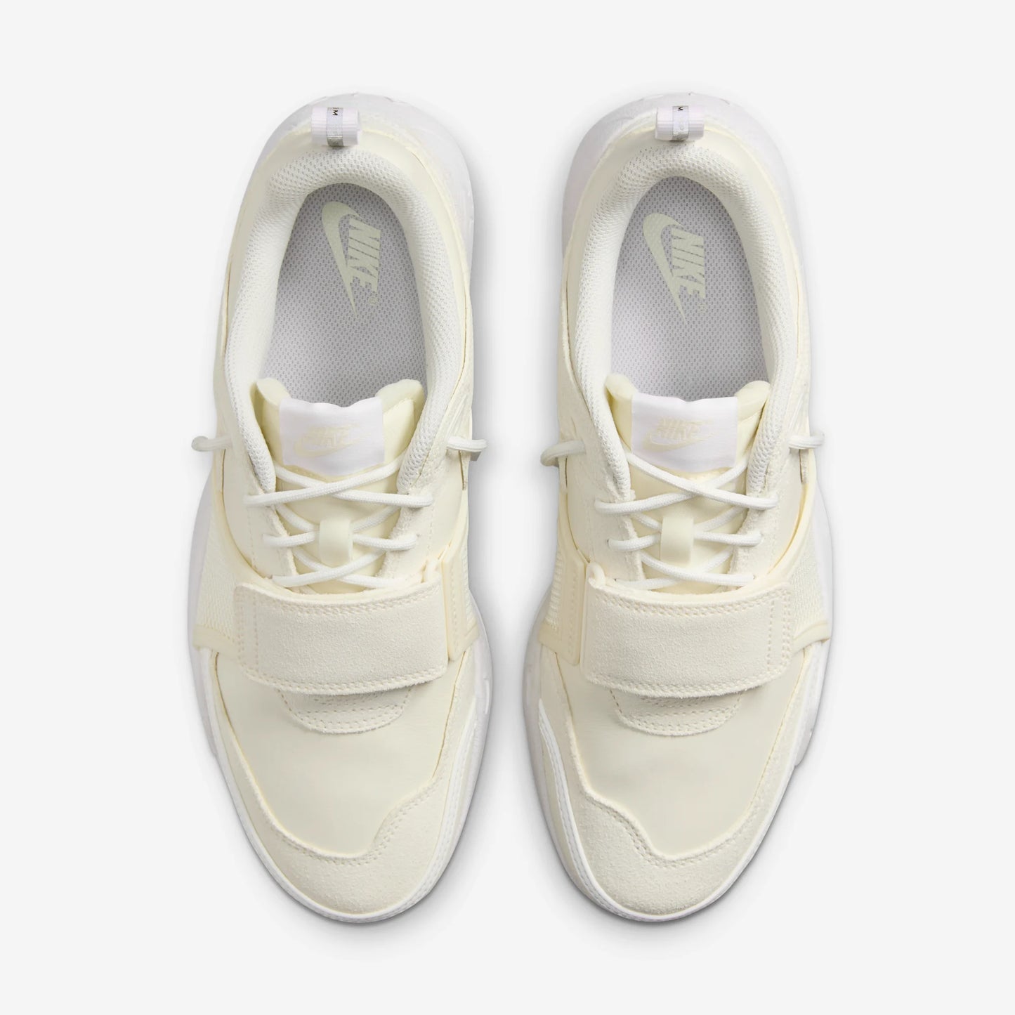 Nike Zoom Field Jaxx SP Travis Scott Sail