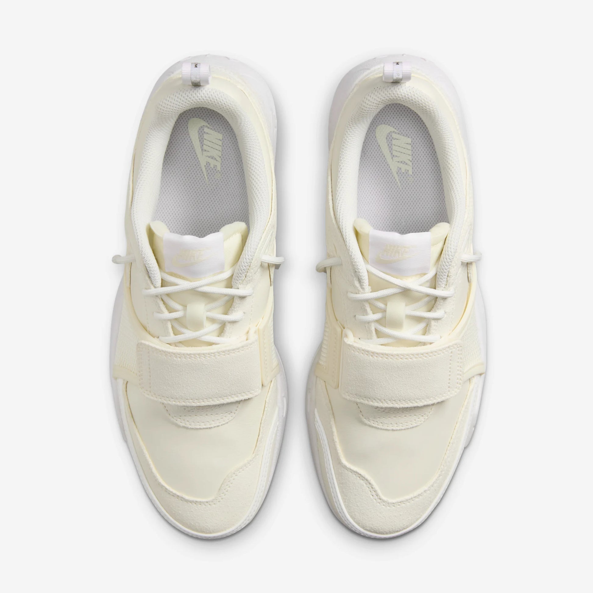 Nike Zoom Field Jaxx SP Travis Scott Sail