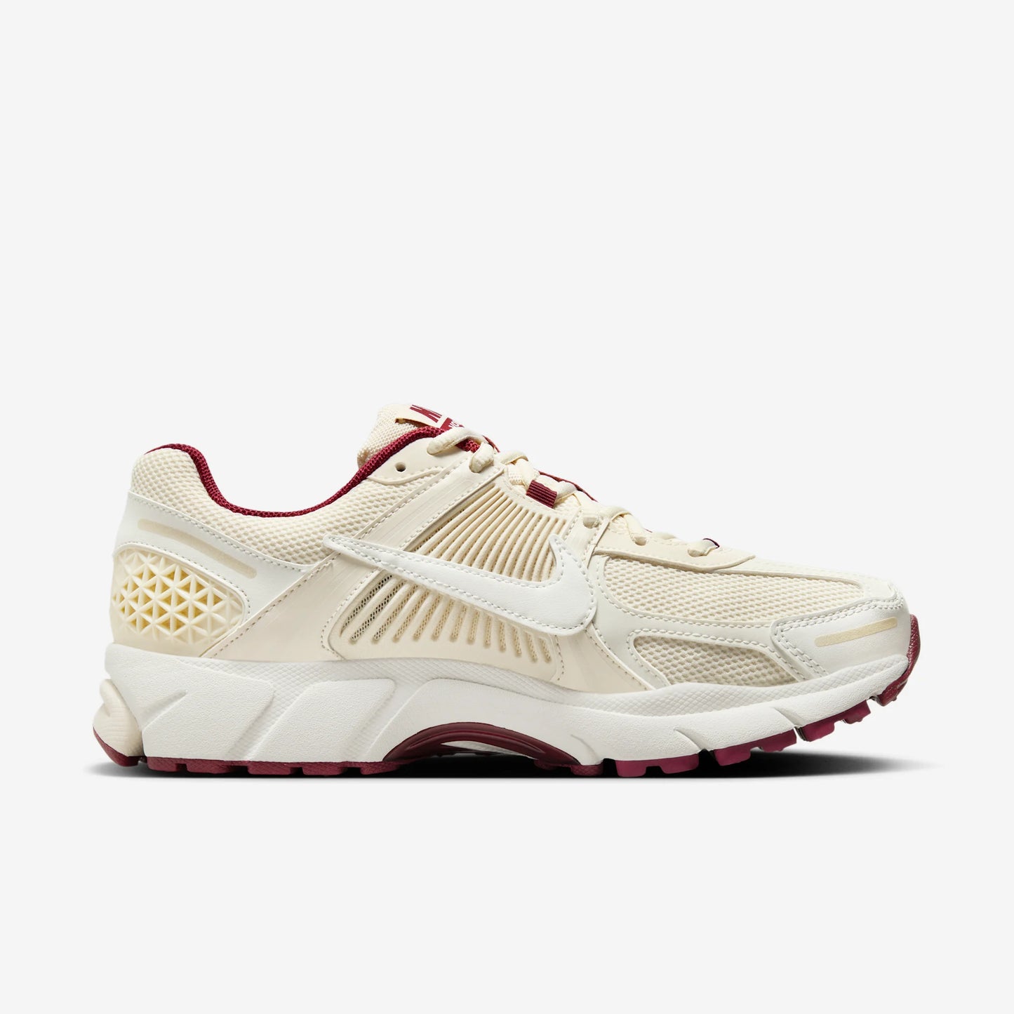 Nike Zoom Vomero 5 Valentine's Day (Women's)