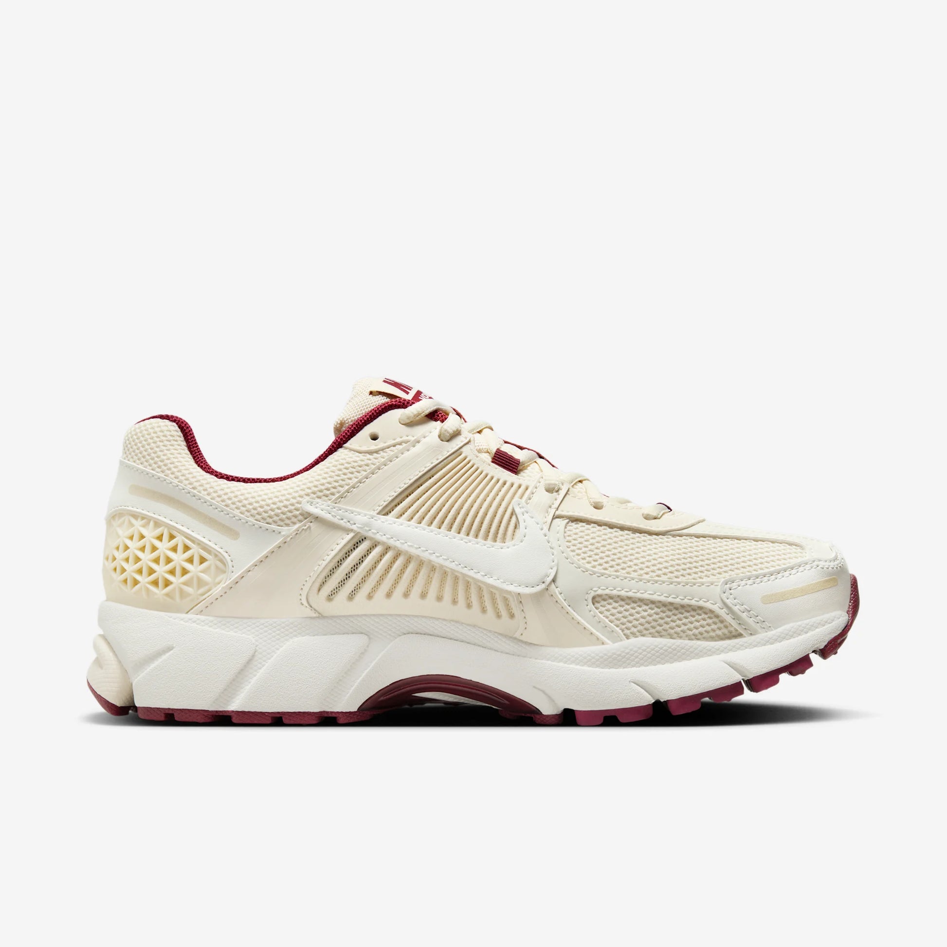 Nike Zoom Vomero 5 Valentine's Day (Women's)