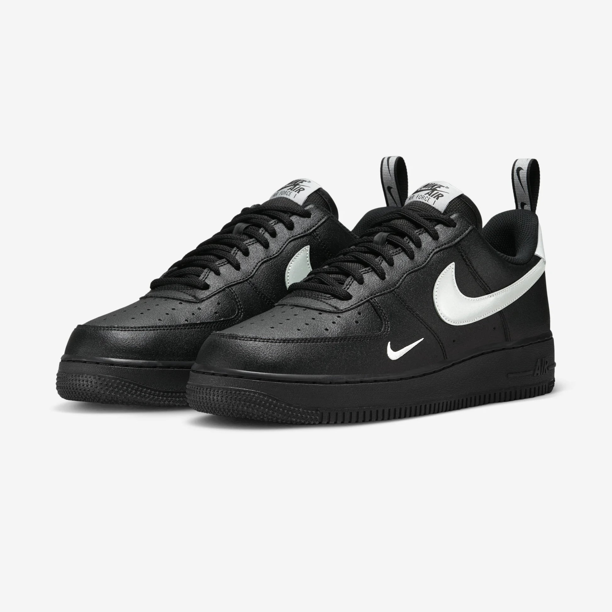 Nike Air Force 1 Low '07 LV8 Black Metallic Silver