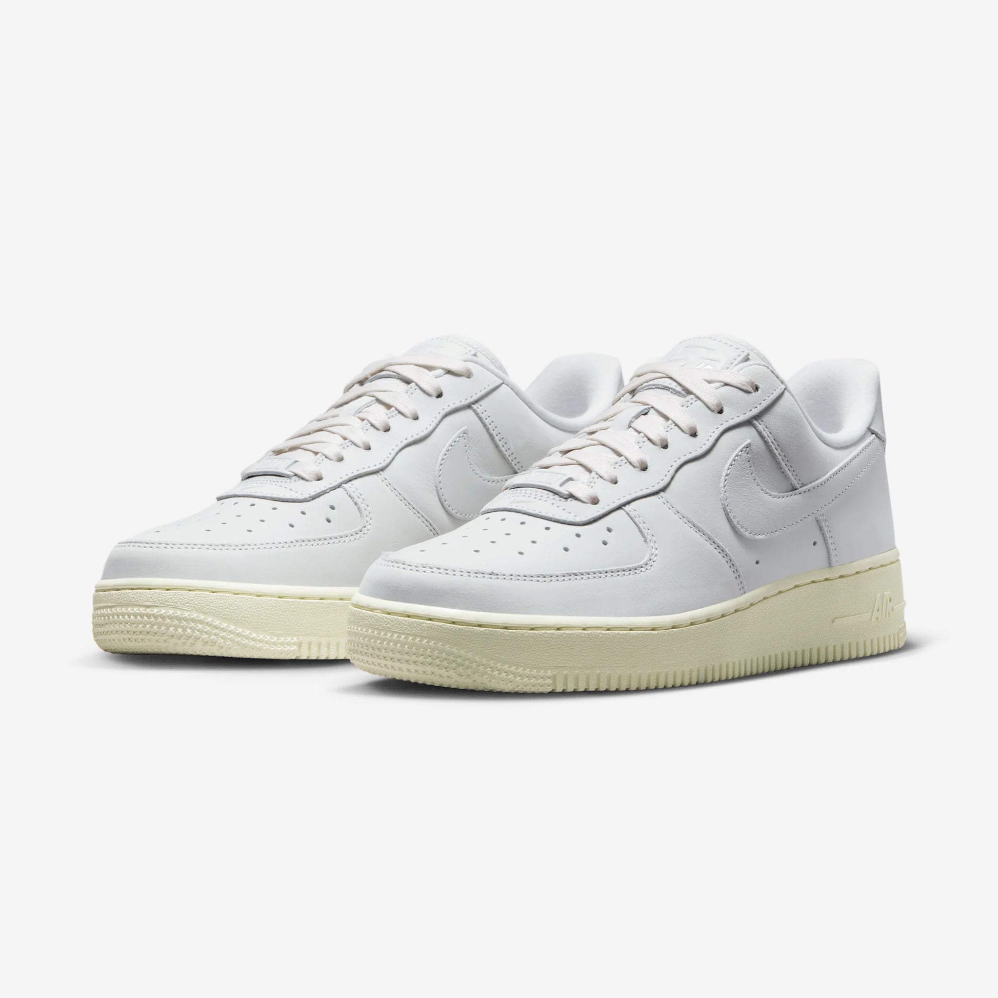 Nike Air Force 1 Low Summit White (Women's)