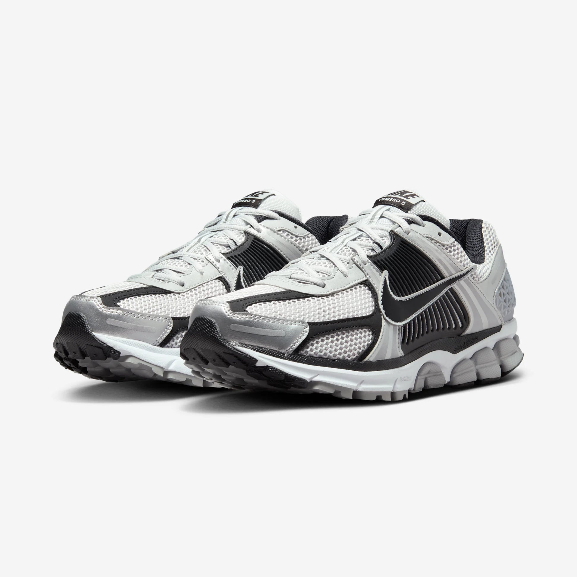 Nike Zoom Vomero 5 Metallic Silver Black