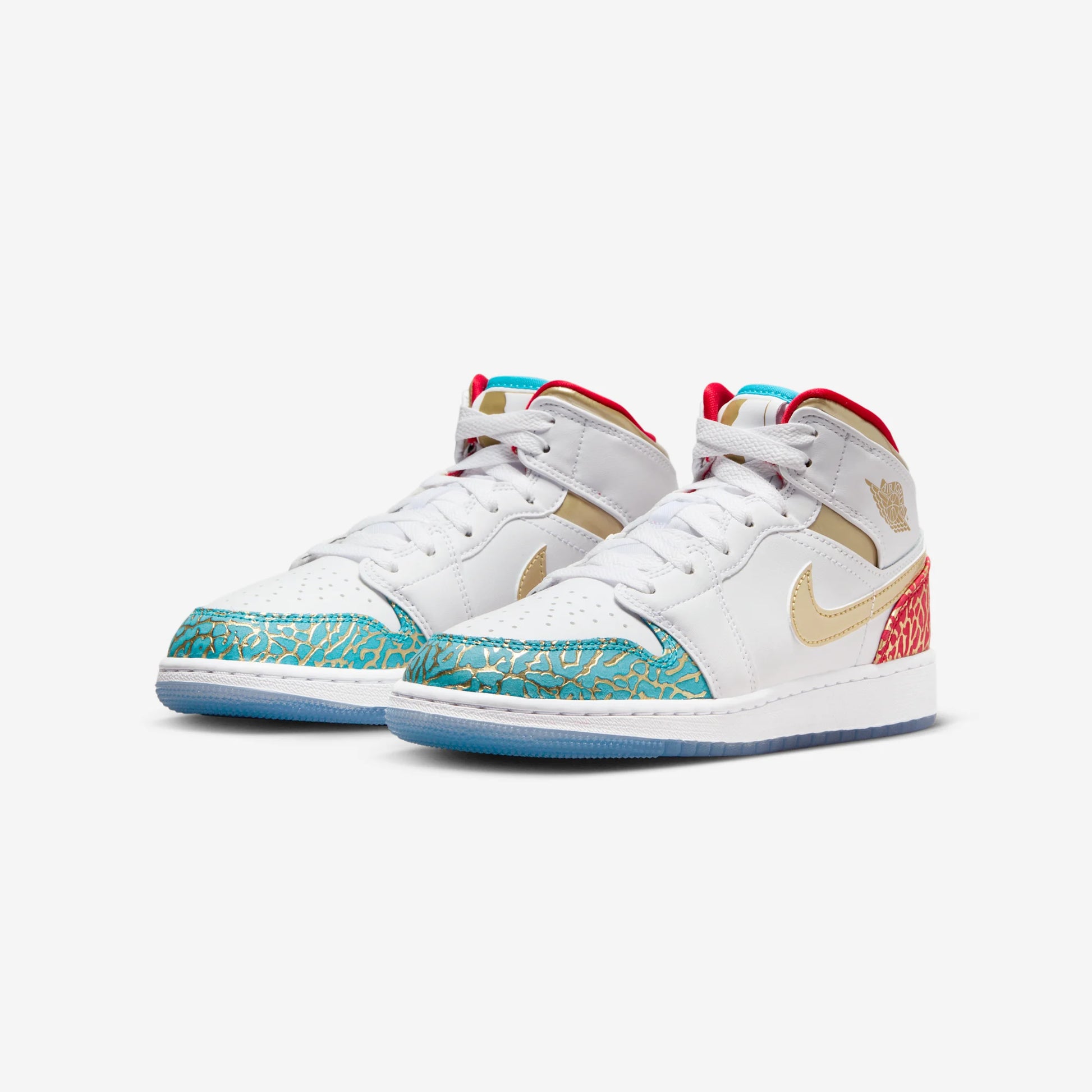 Jordan 1 Mid Sneaker School NC to Chicago (GS)