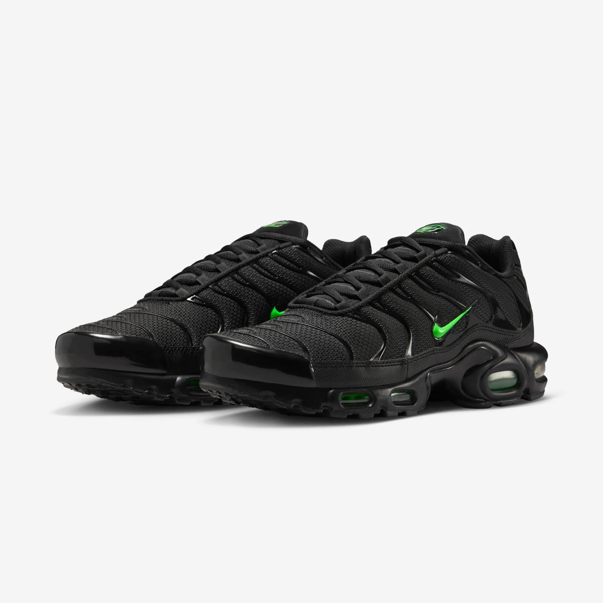 Nike Air Max Plus Black Green Strike