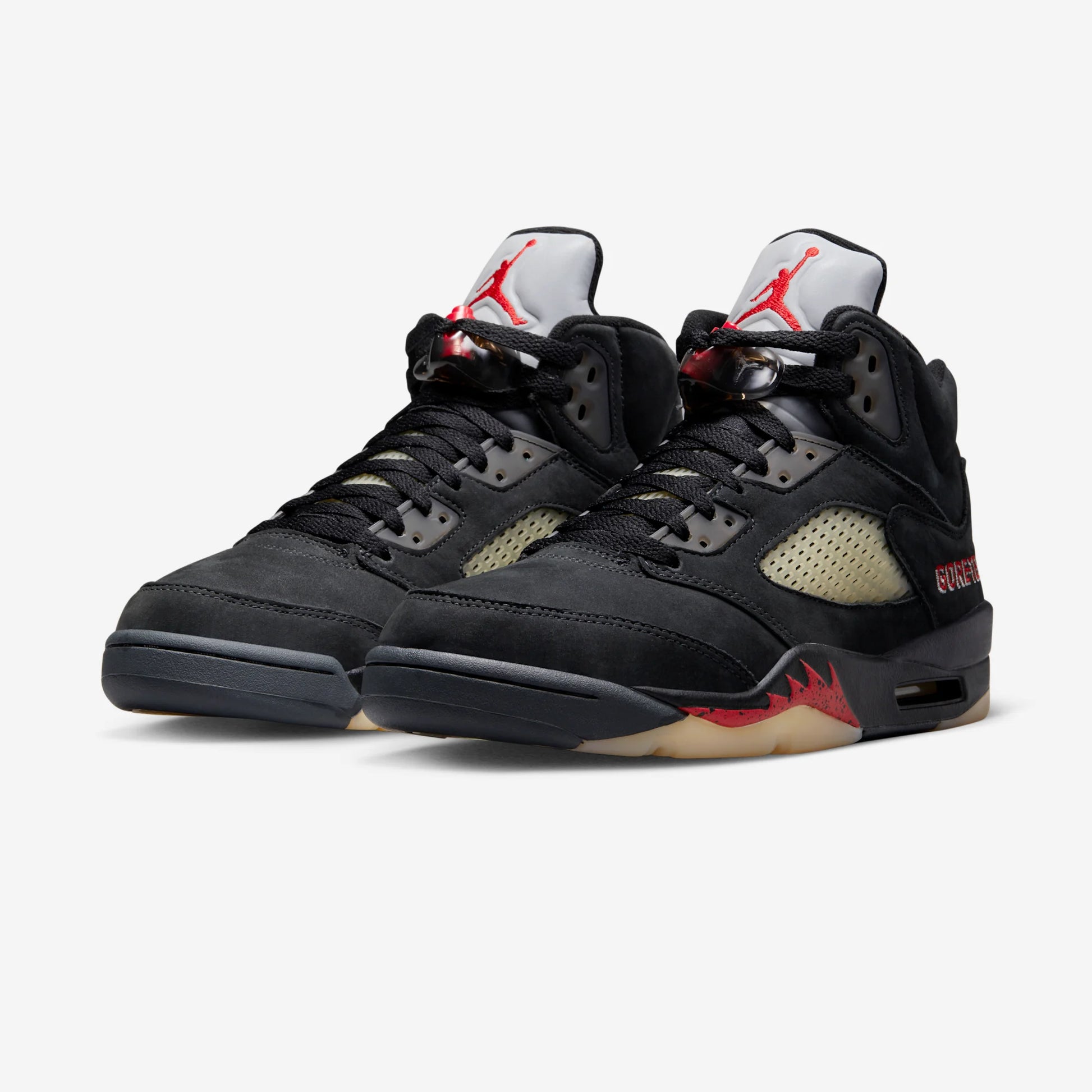 Jordan 5 Retro Gore-Tex Off Noir (Women's)