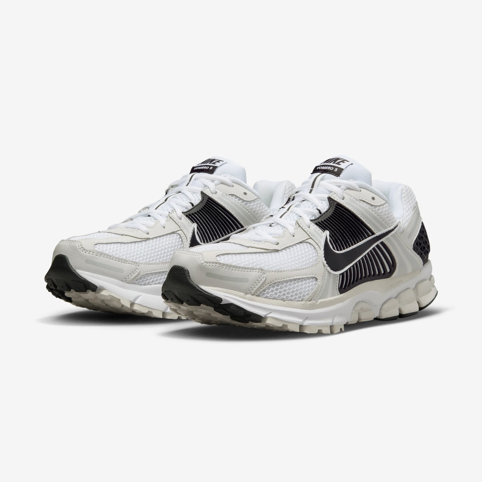 Nike Zoom Vomero 5 White Black
