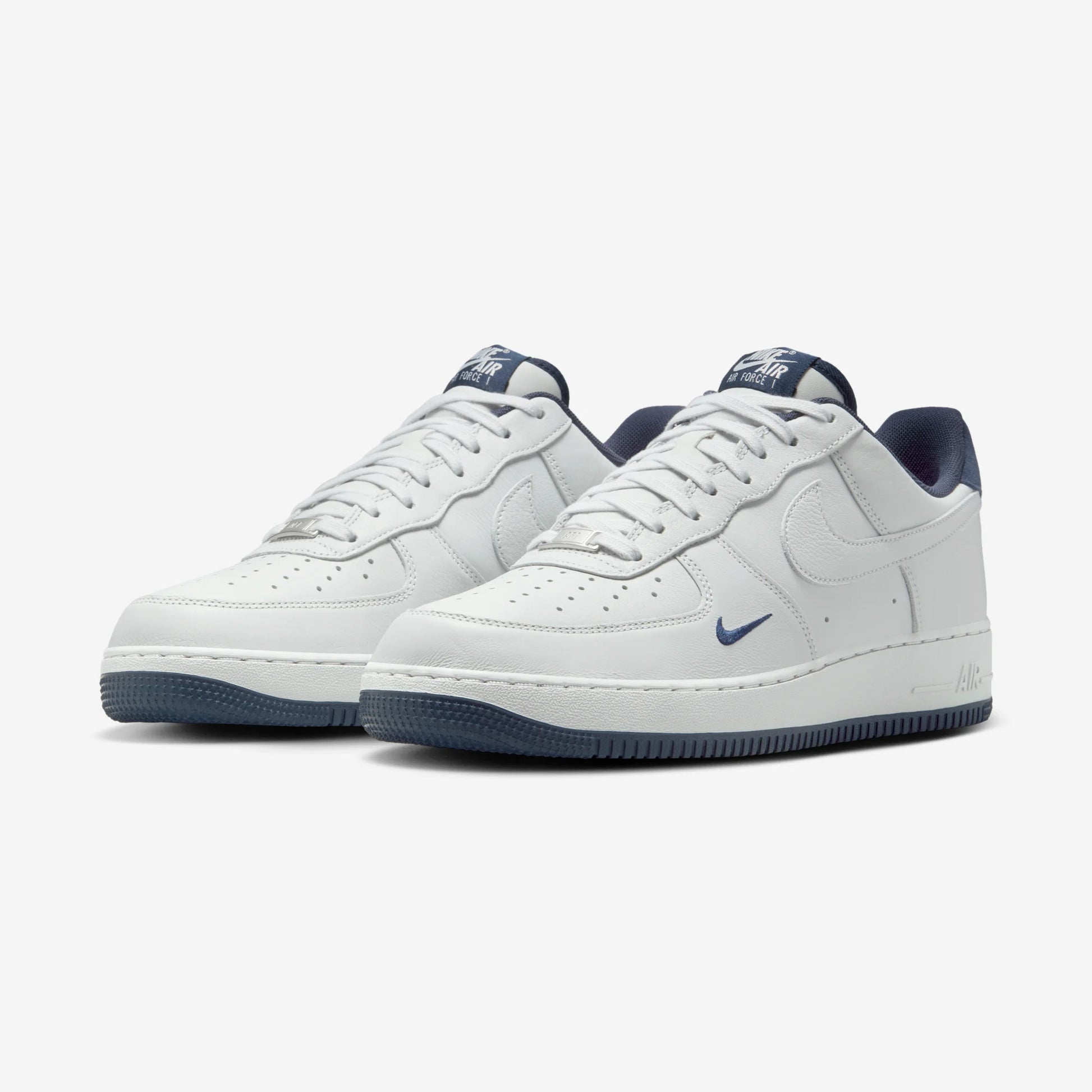 Nike Air Force 1 Low '07 LV8 Photon Dust Obsidian