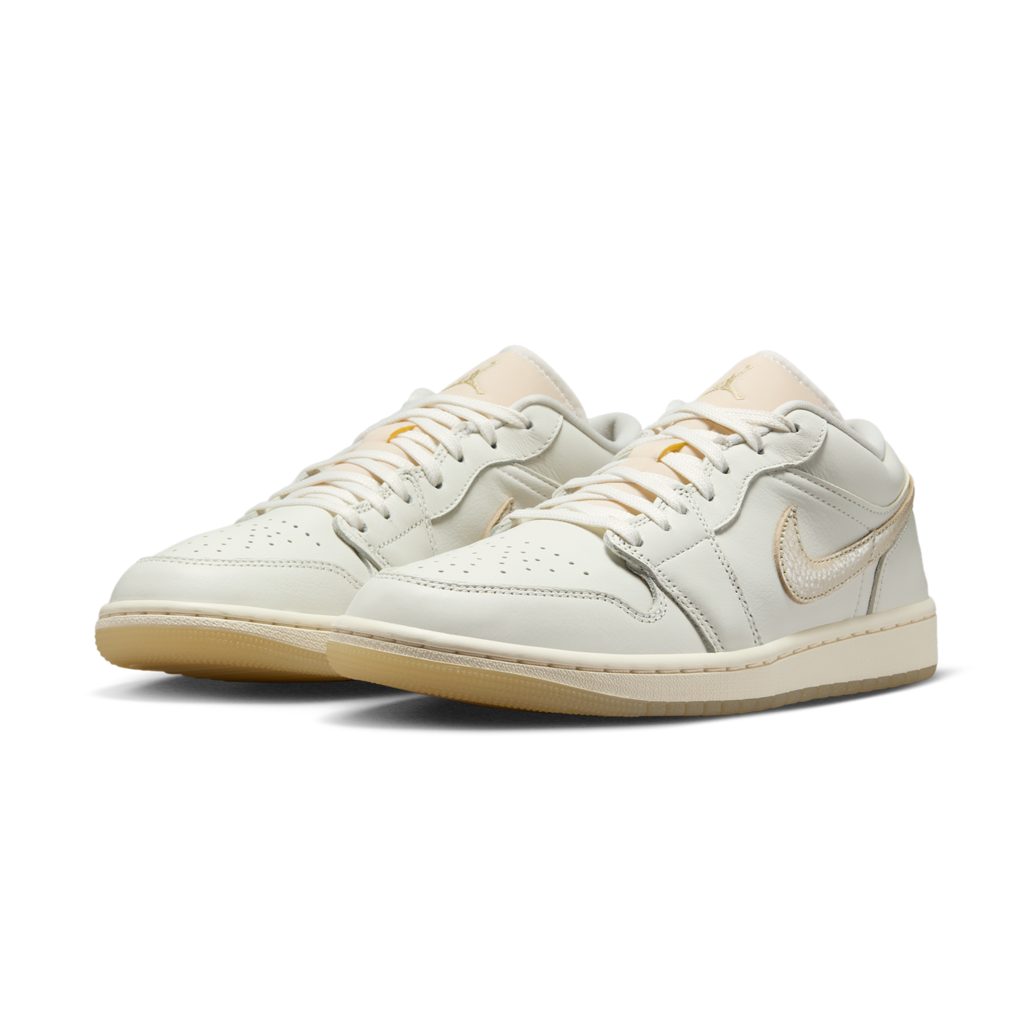 Jordan 1 Low SE Metallic Team Gold (Women's)