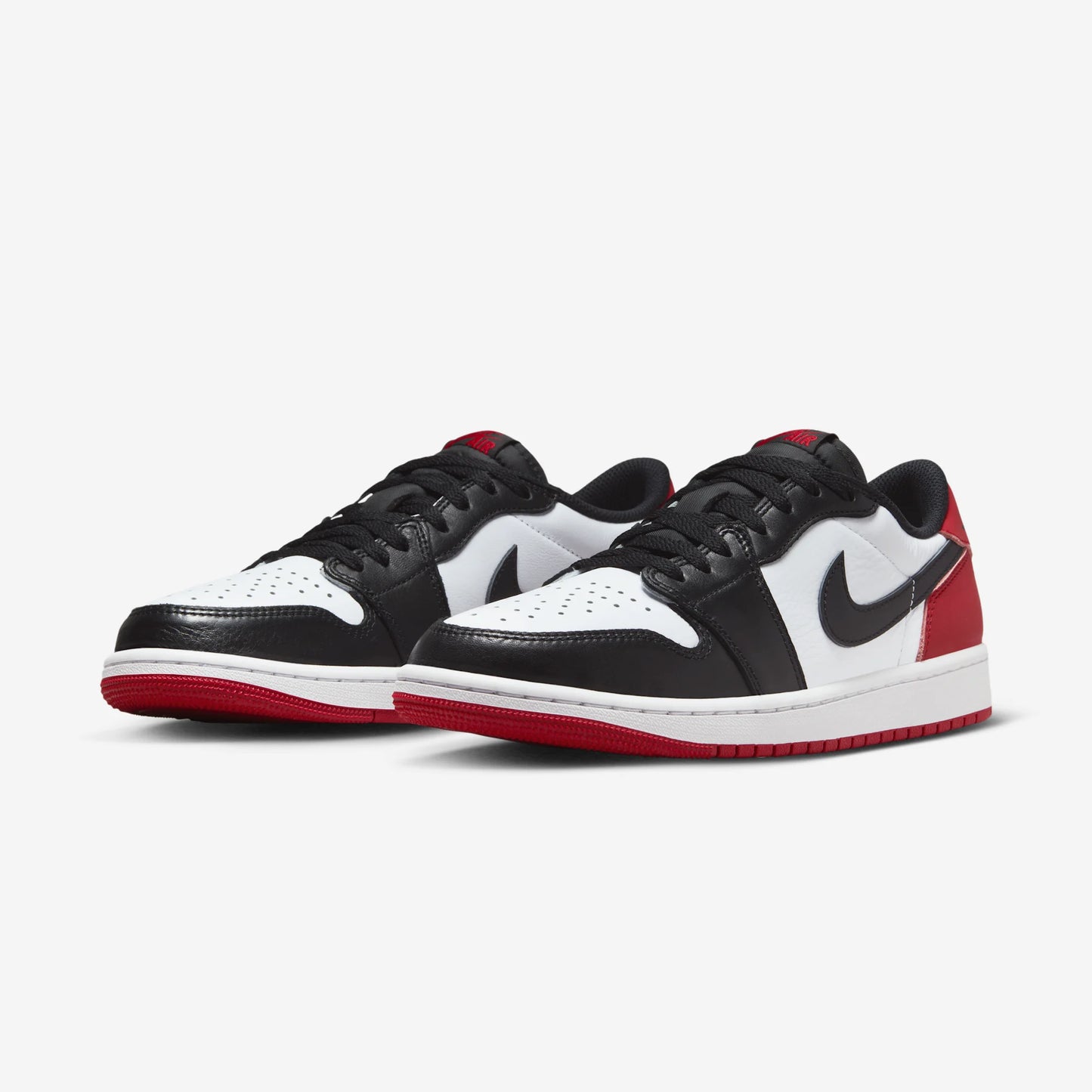 Jordan 1 Retro Low OG Black Toe (2023)