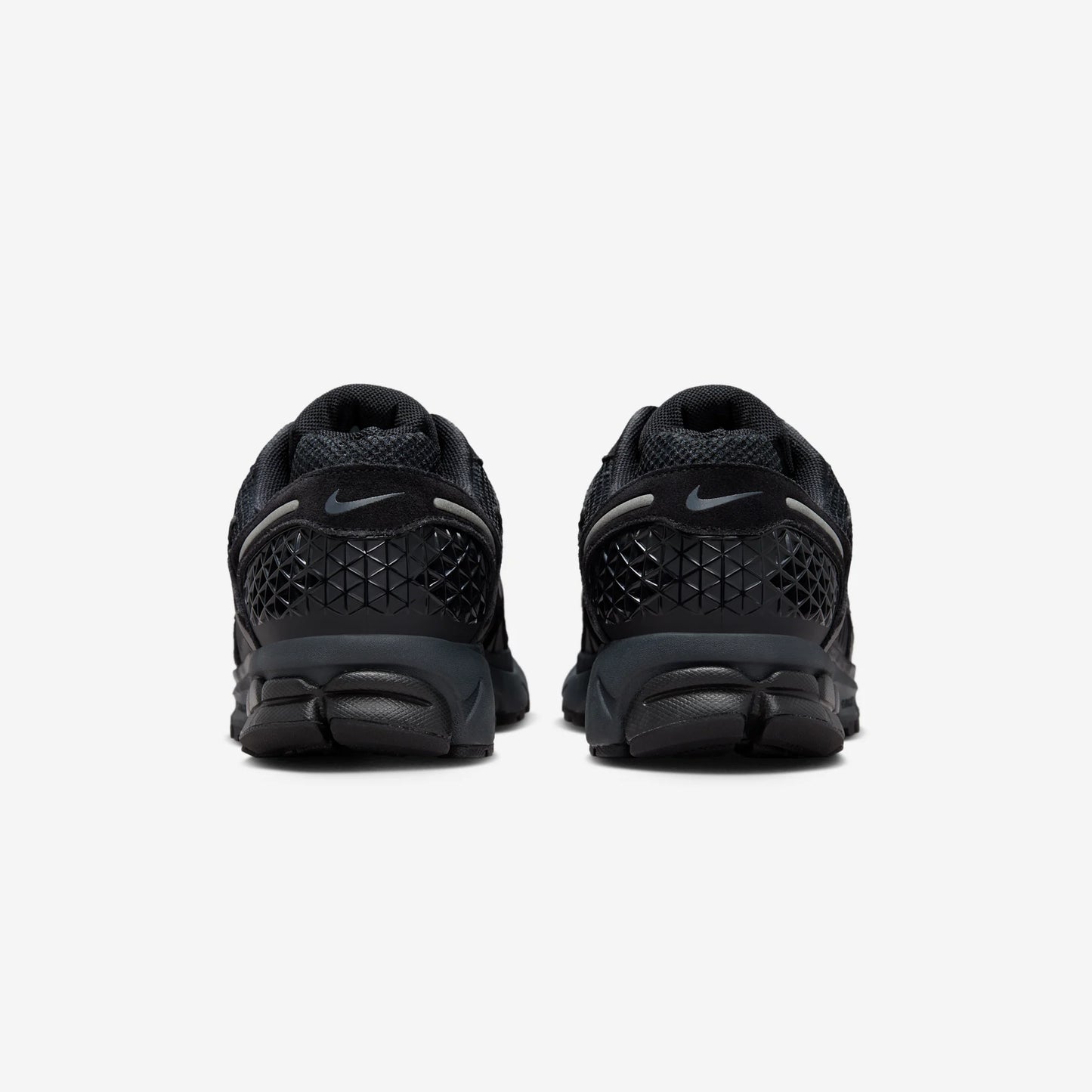 Nike Zoom Vomero 5 Black Metallic Dark Grey