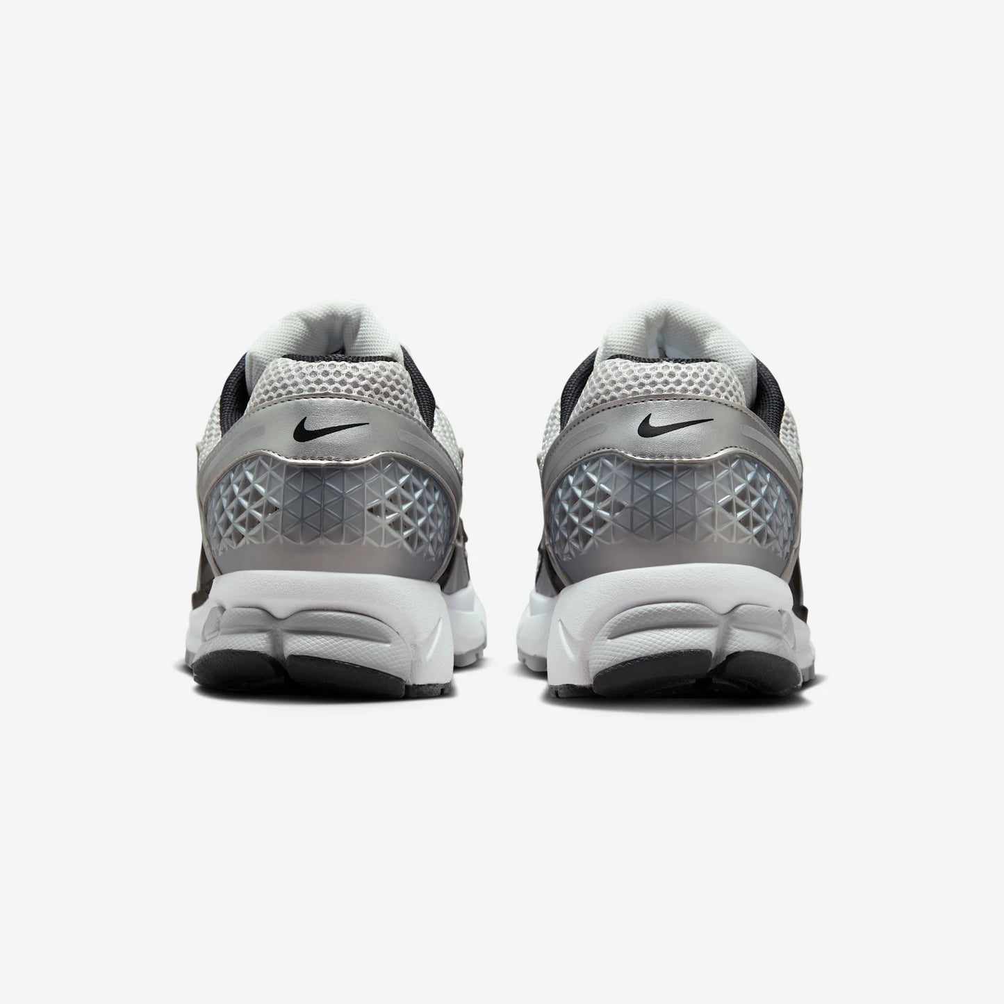 Nike Zoom Vomero 5 Metallic Silver Black
