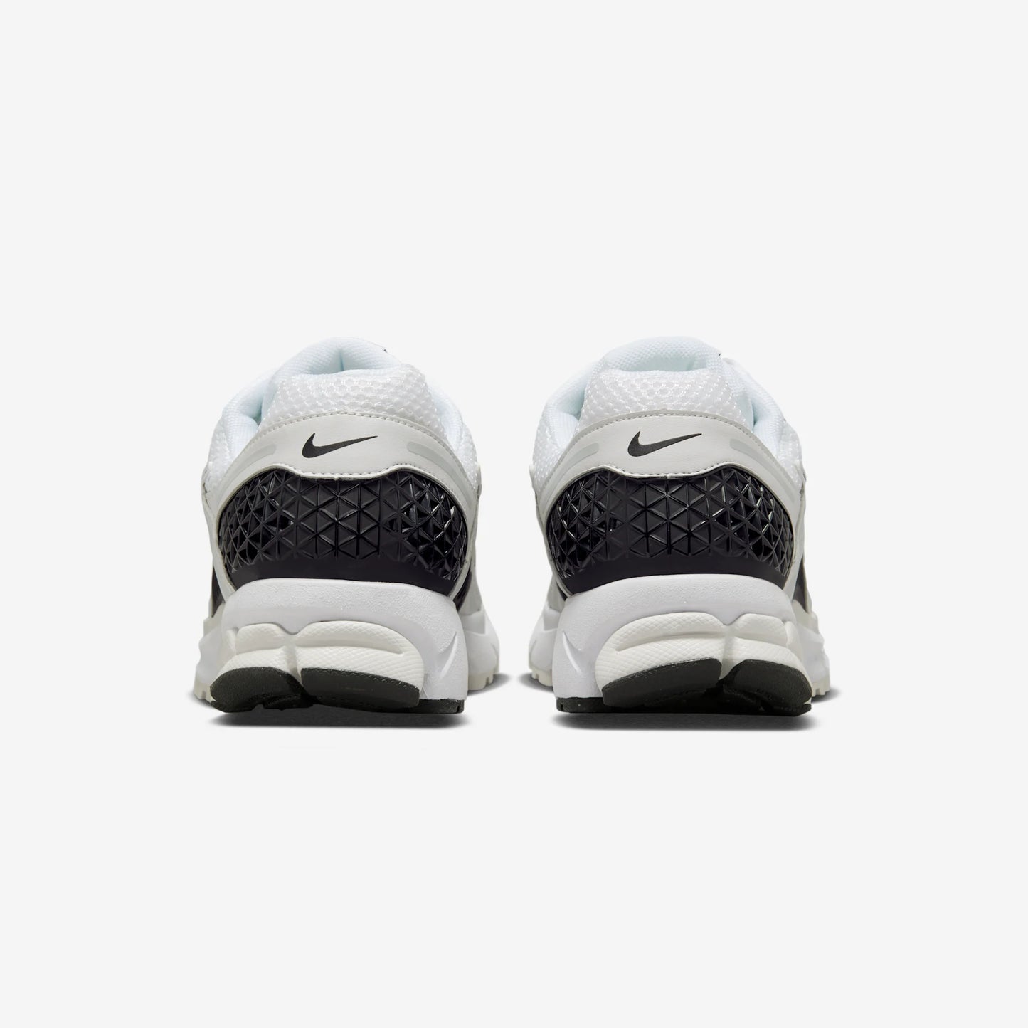 Nike Zoom Vomero 5 White Black