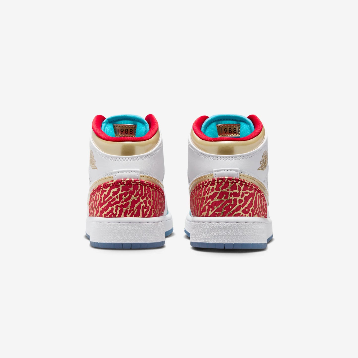 Jordan 1 Mid Sneaker School NC to Chicago (GS)