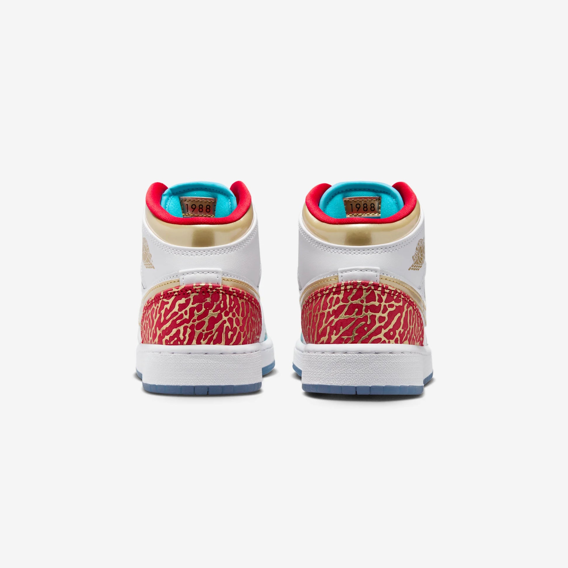 Jordan 1 Mid Sneaker School NC to Chicago (GS)