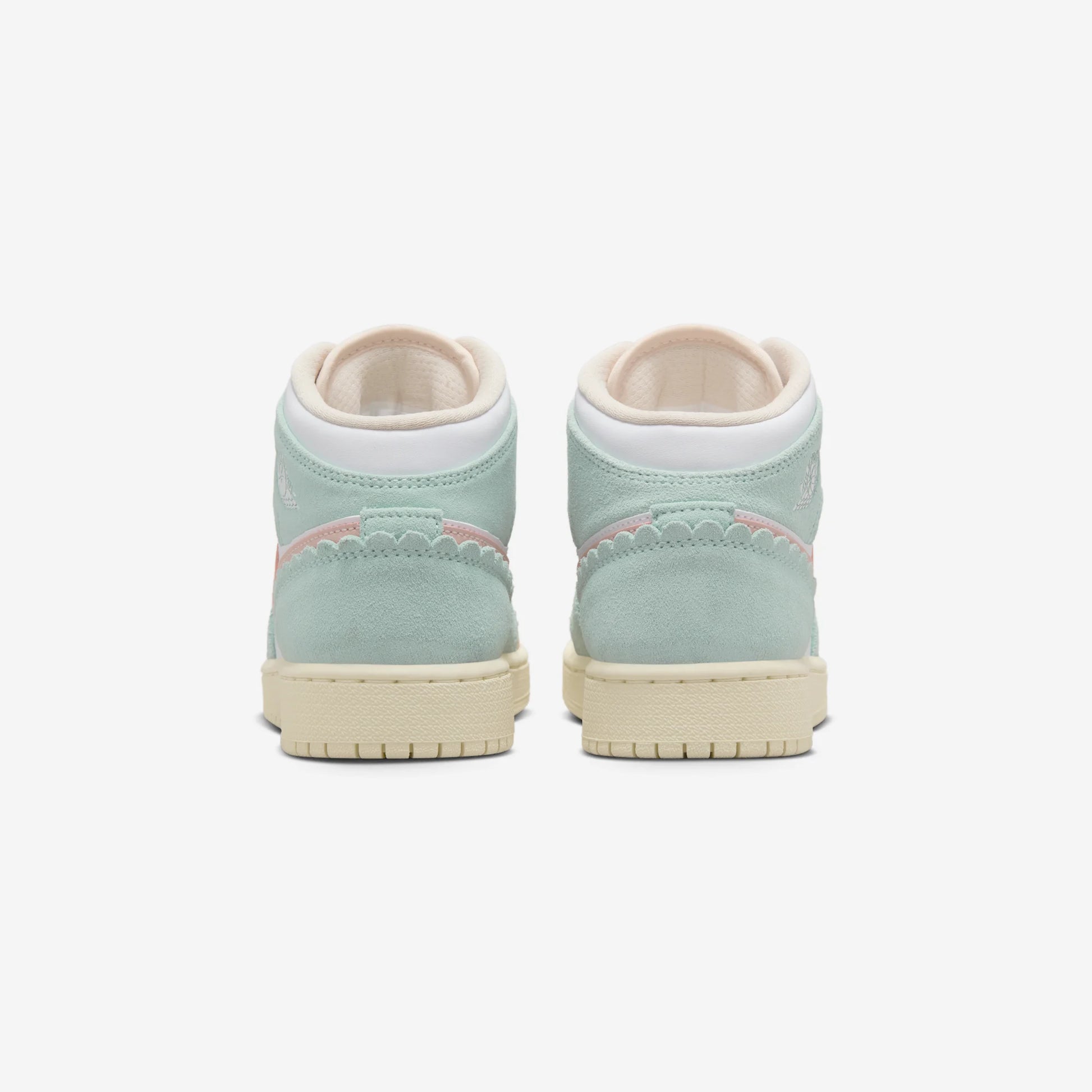 Jordan 1 Mid SE Pink Oxford (GS)