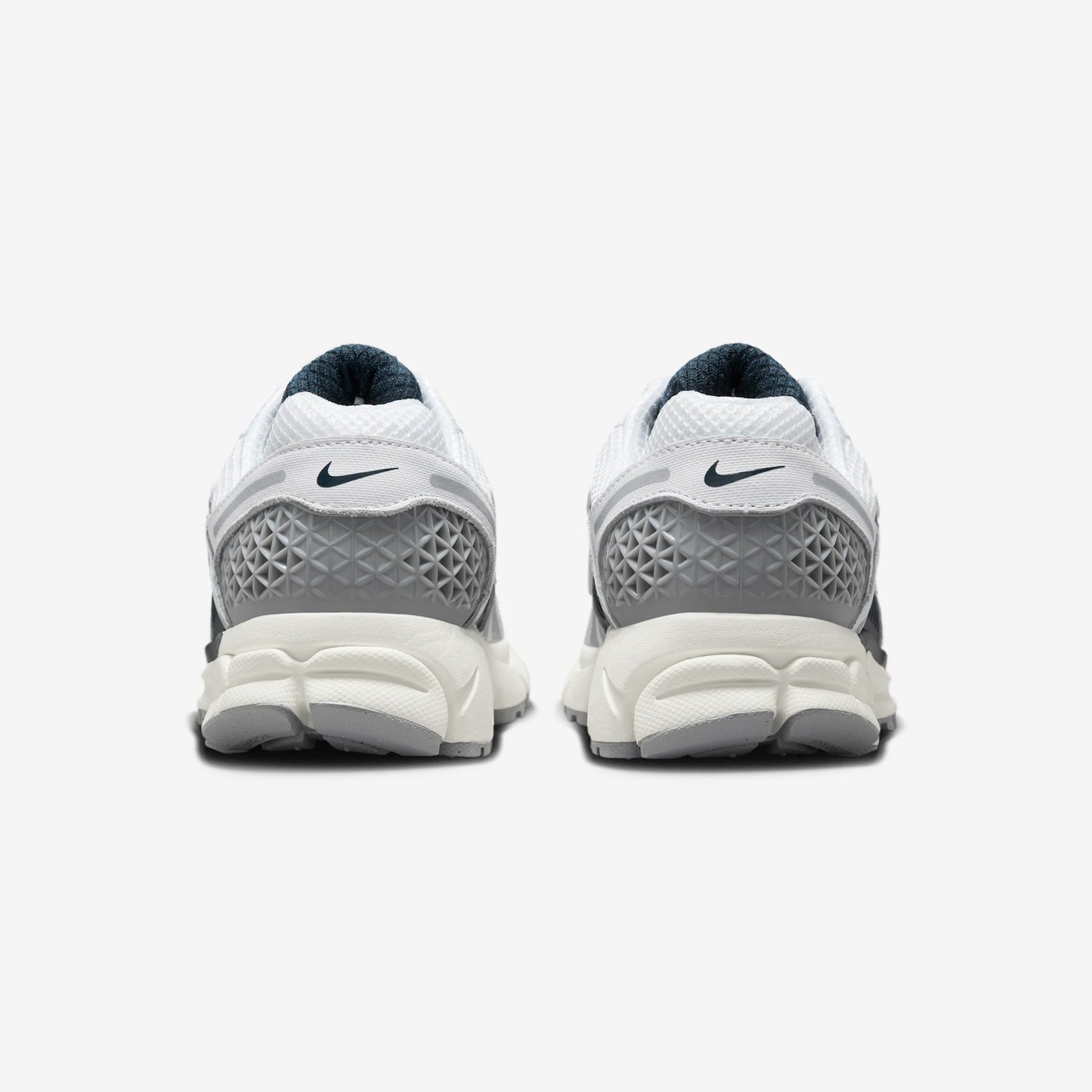 Nike Zoom Vomero 5 White Armory Navy (Women's)