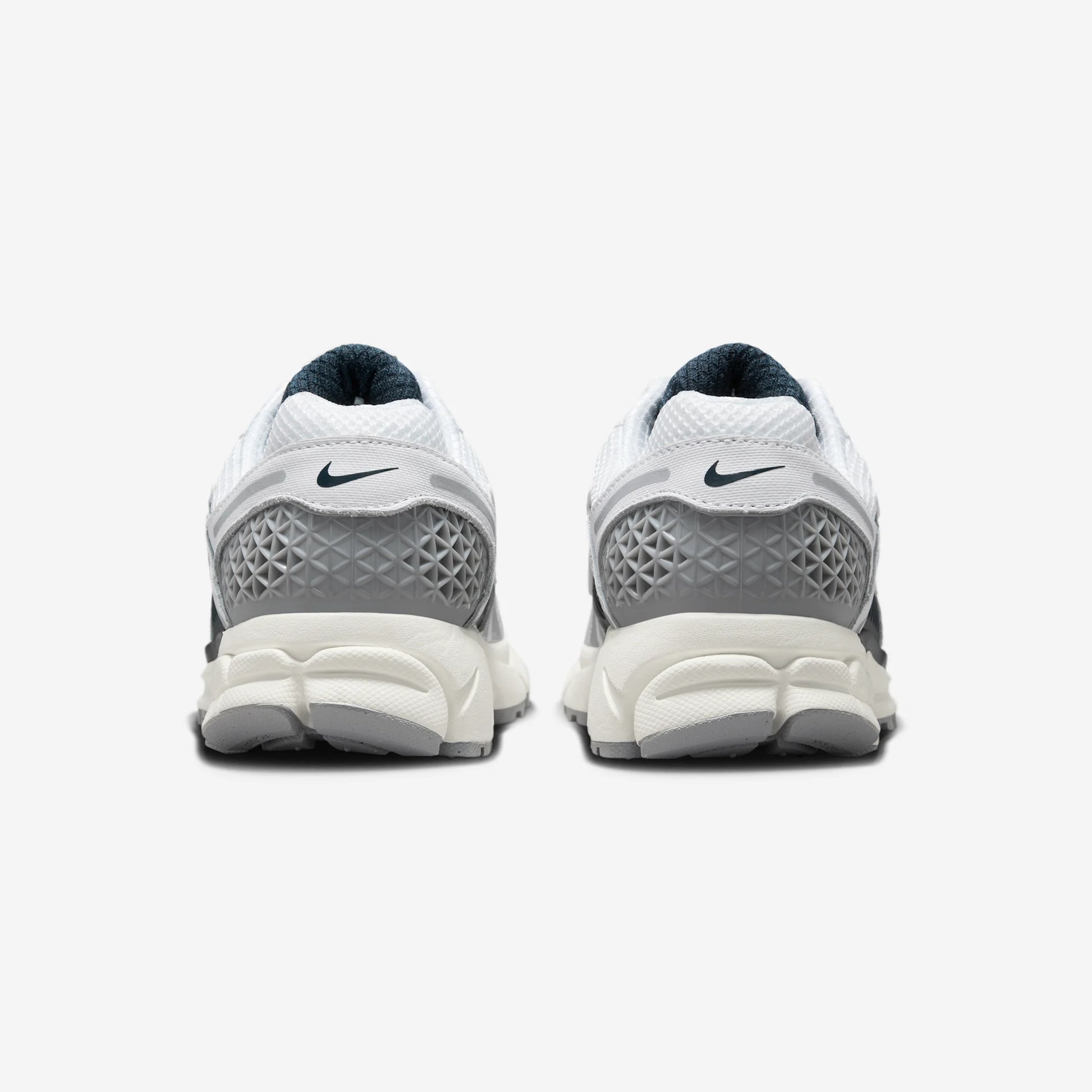 Nike Zoom Vomero 5 White Armory Navy (Women's)