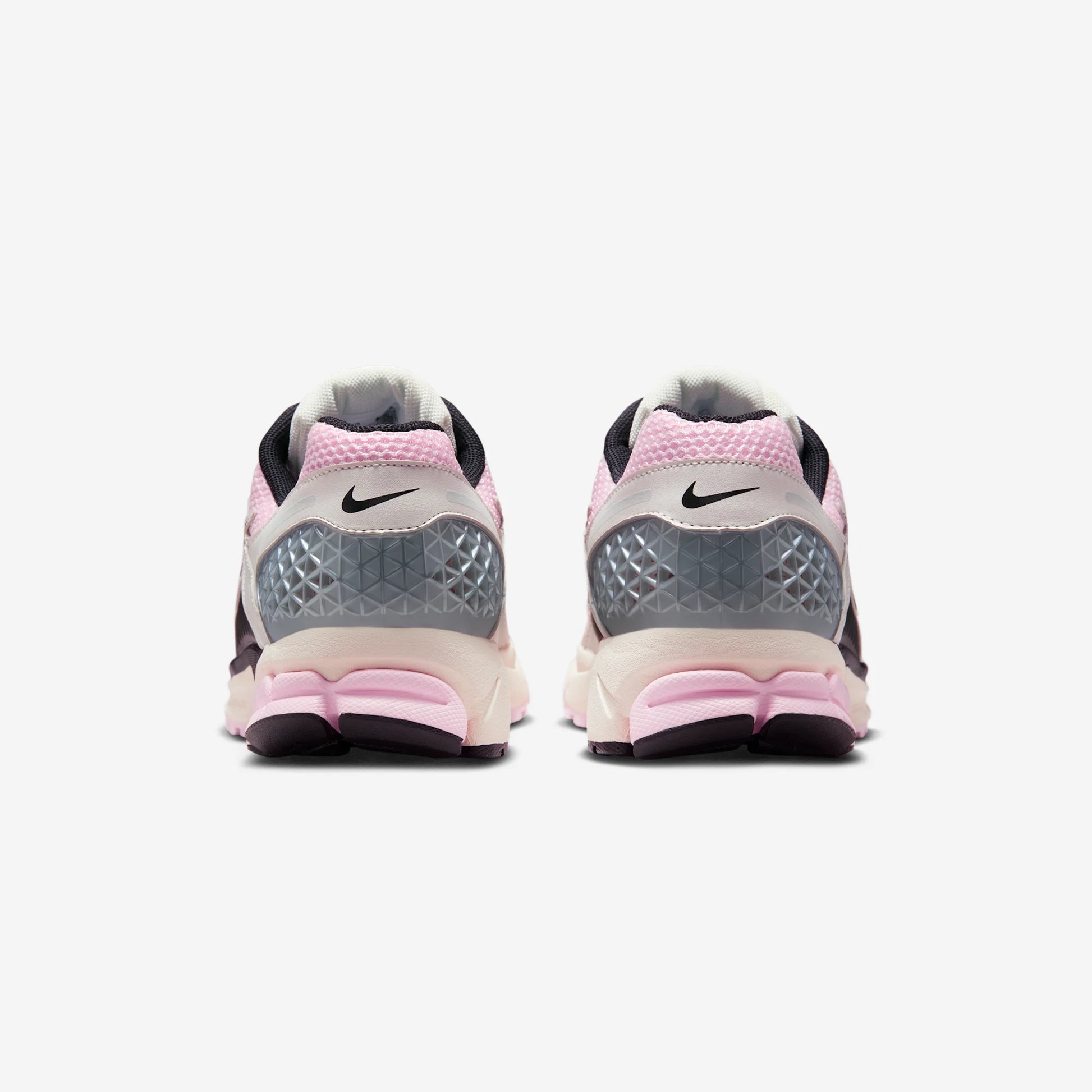 Nike Zoom Vomero 5 Pink Foam Phantom Metallic Platinum Black