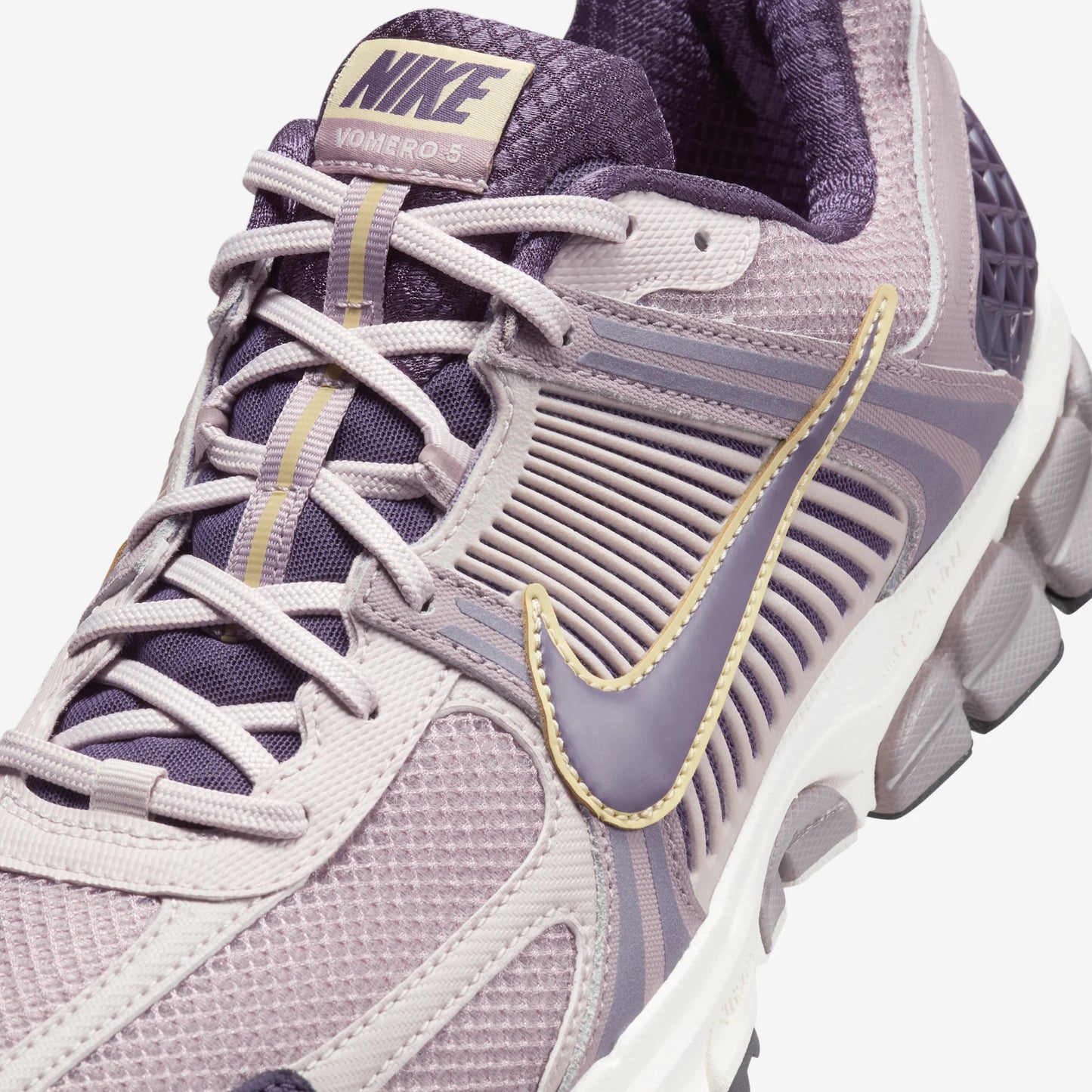 Nike Zoom Vomero 5 Platinum Violet