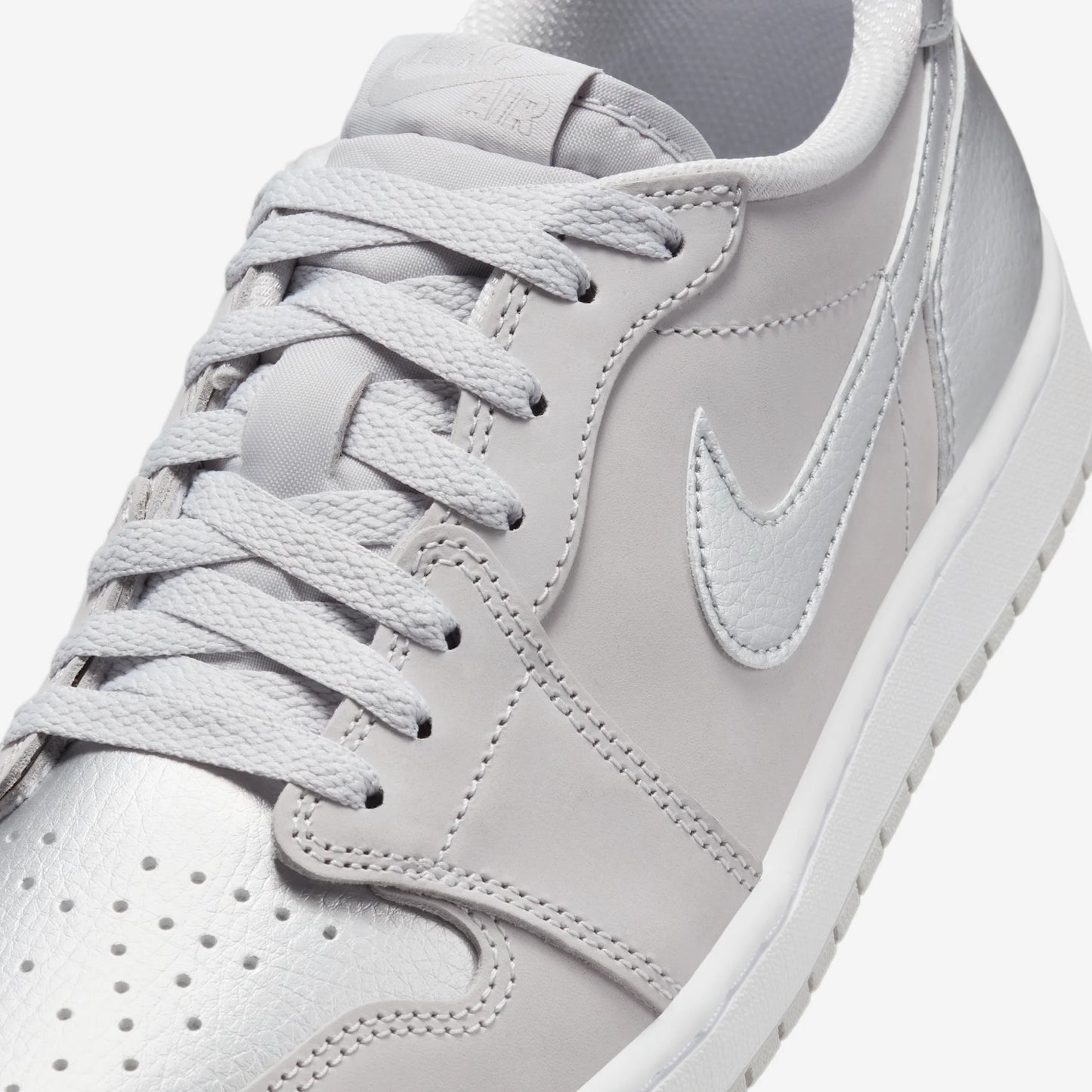 Jordan 1 Low OG Metallic Silver
