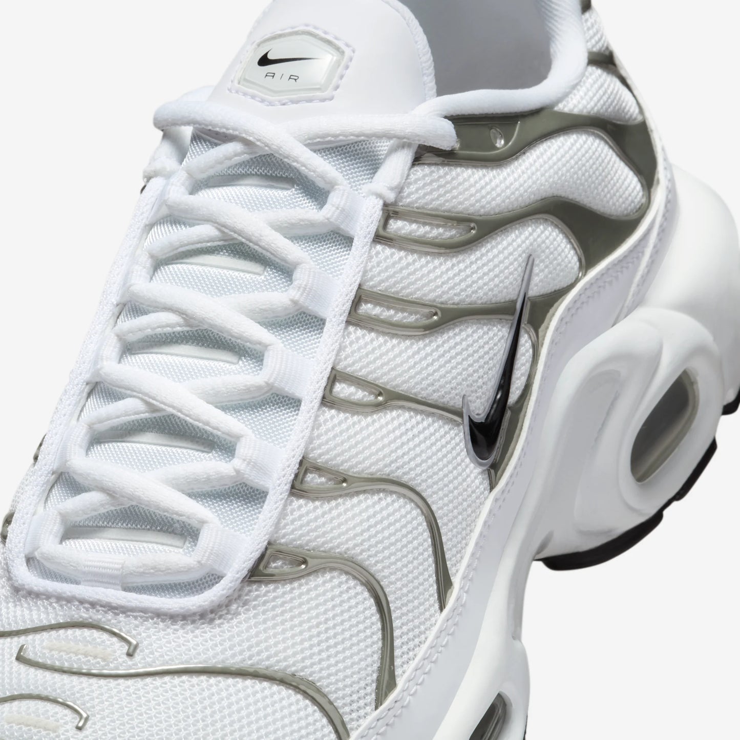 Nike Air Max Plus SE White Metallic Silver (Women's)