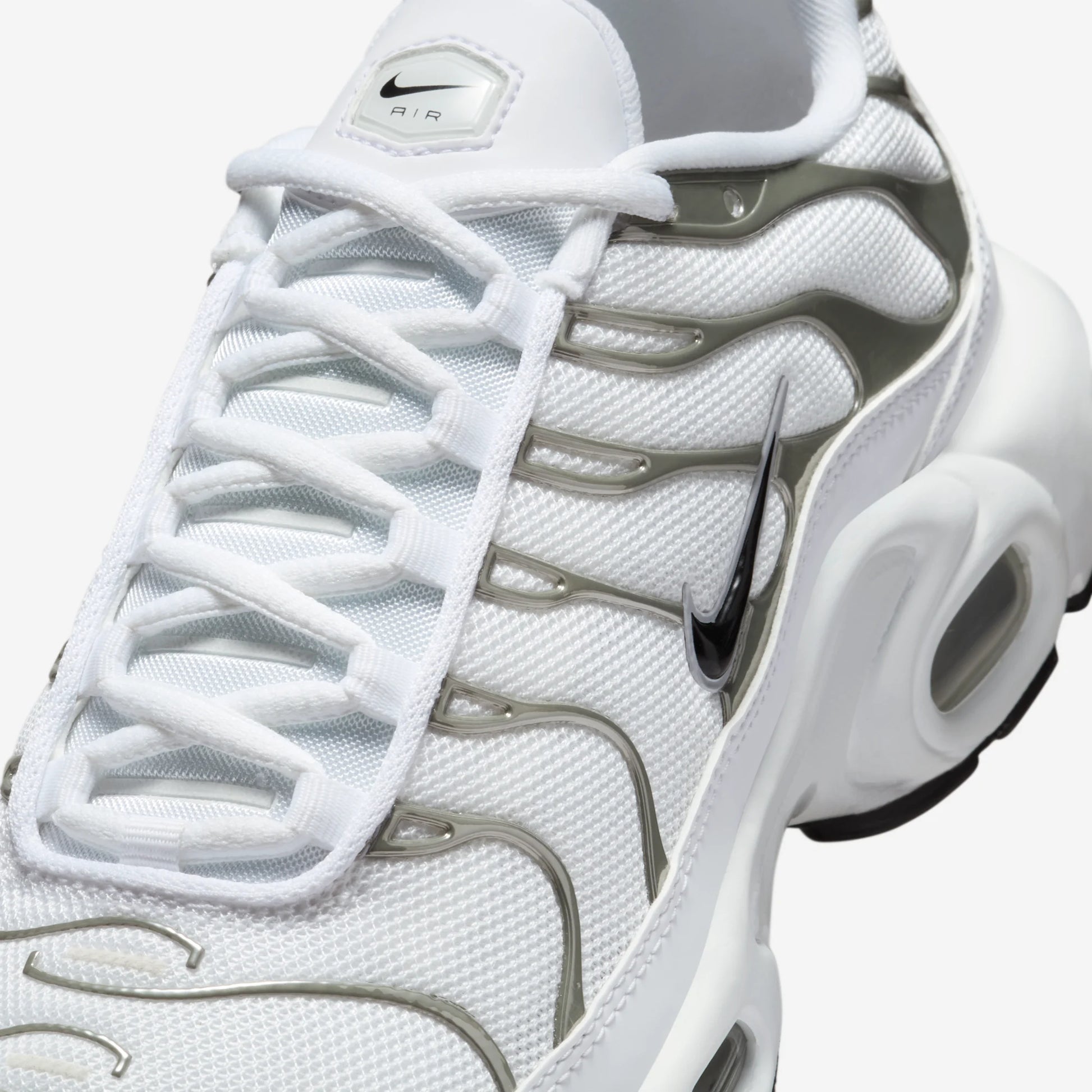 Nike Air Max Plus SE White Metallic Silver (Women's)